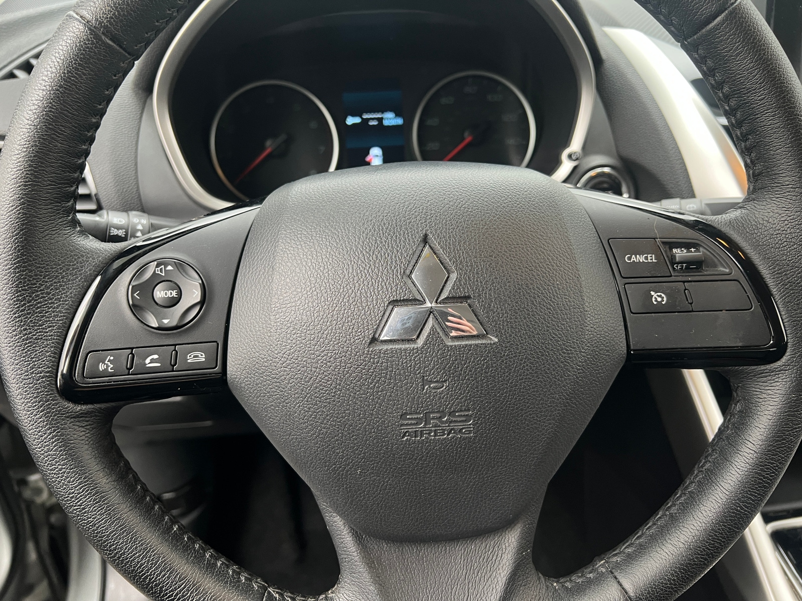 Thumbnail: 2023 Mitsubishi Eclipse Cross - 4