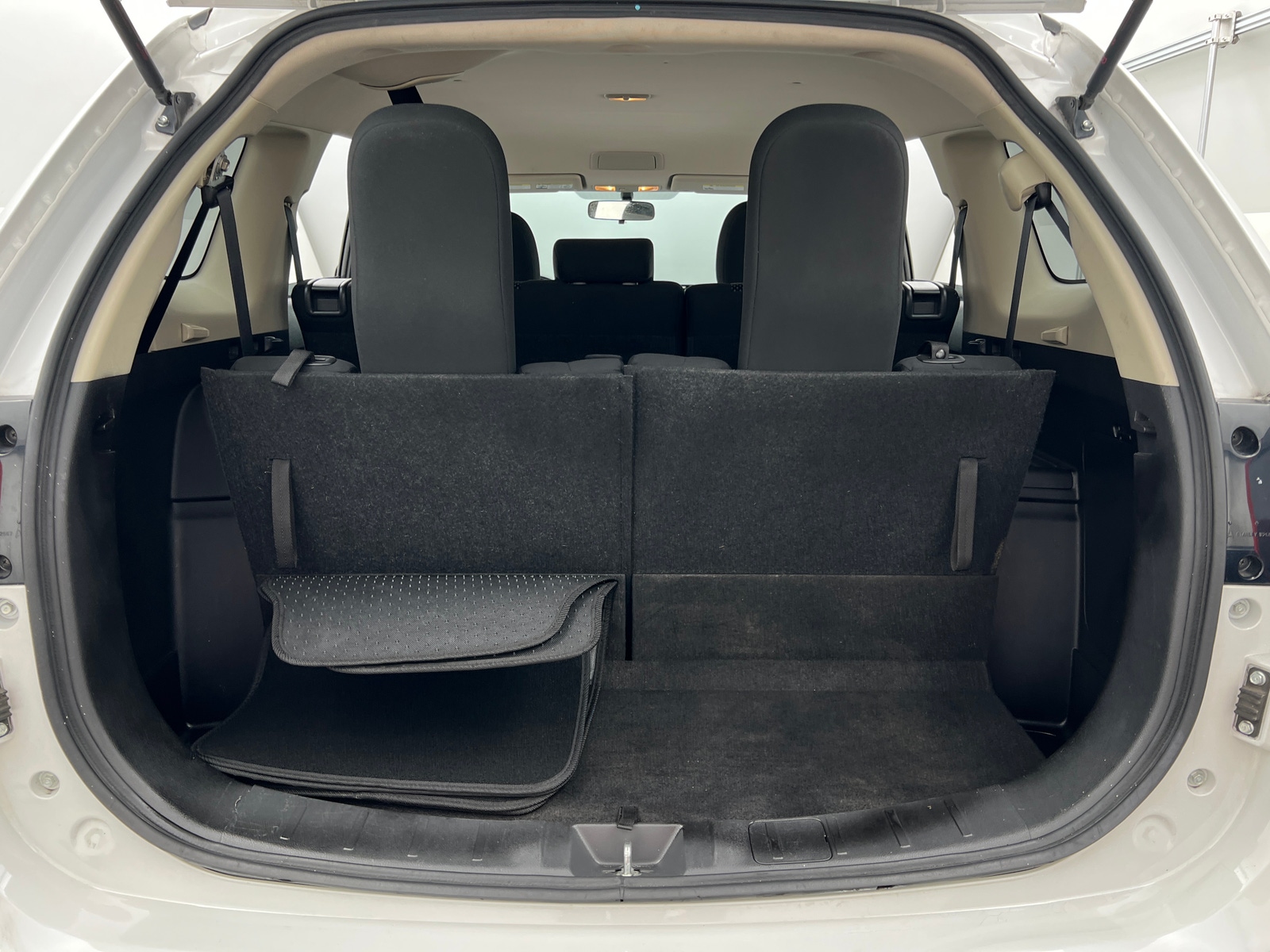Thumbnail: 2016 Mitsubishi Outlander - 7