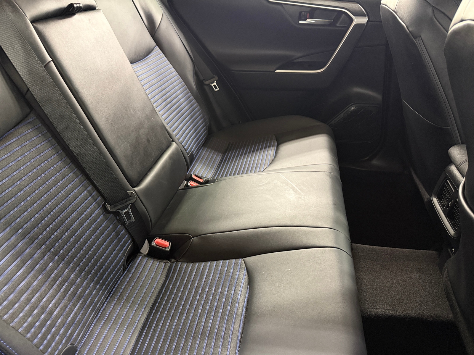 Thumbnail: 2021 Toyota RAV4 - 5