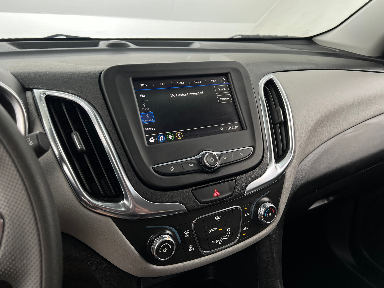Thumbnail: 2021 Chevrolet Equinox - 4