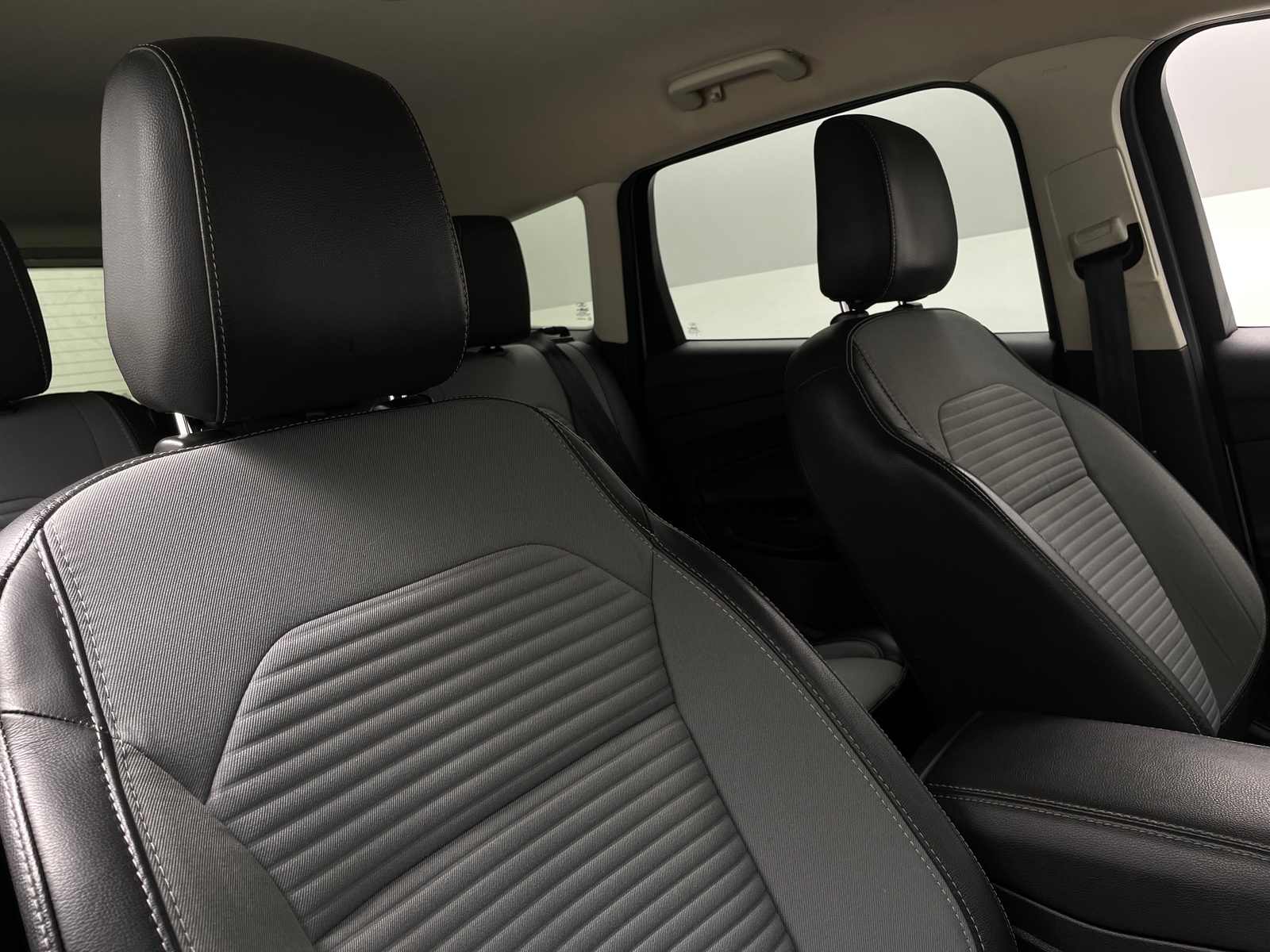 Thumbnail: 2019 Ford Escape - 2