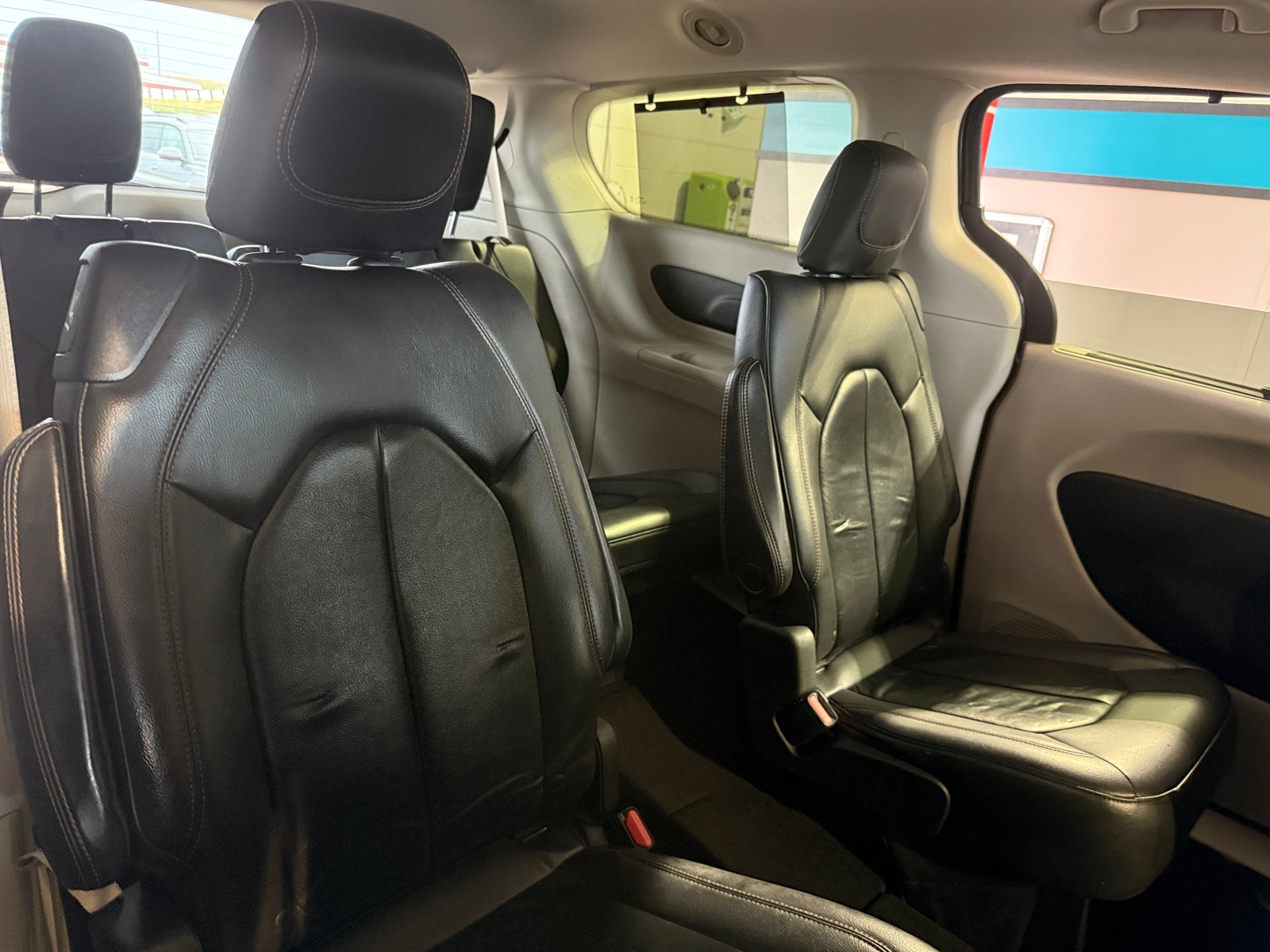 Thumbnail: 2017 Chrysler Pacifica - 5