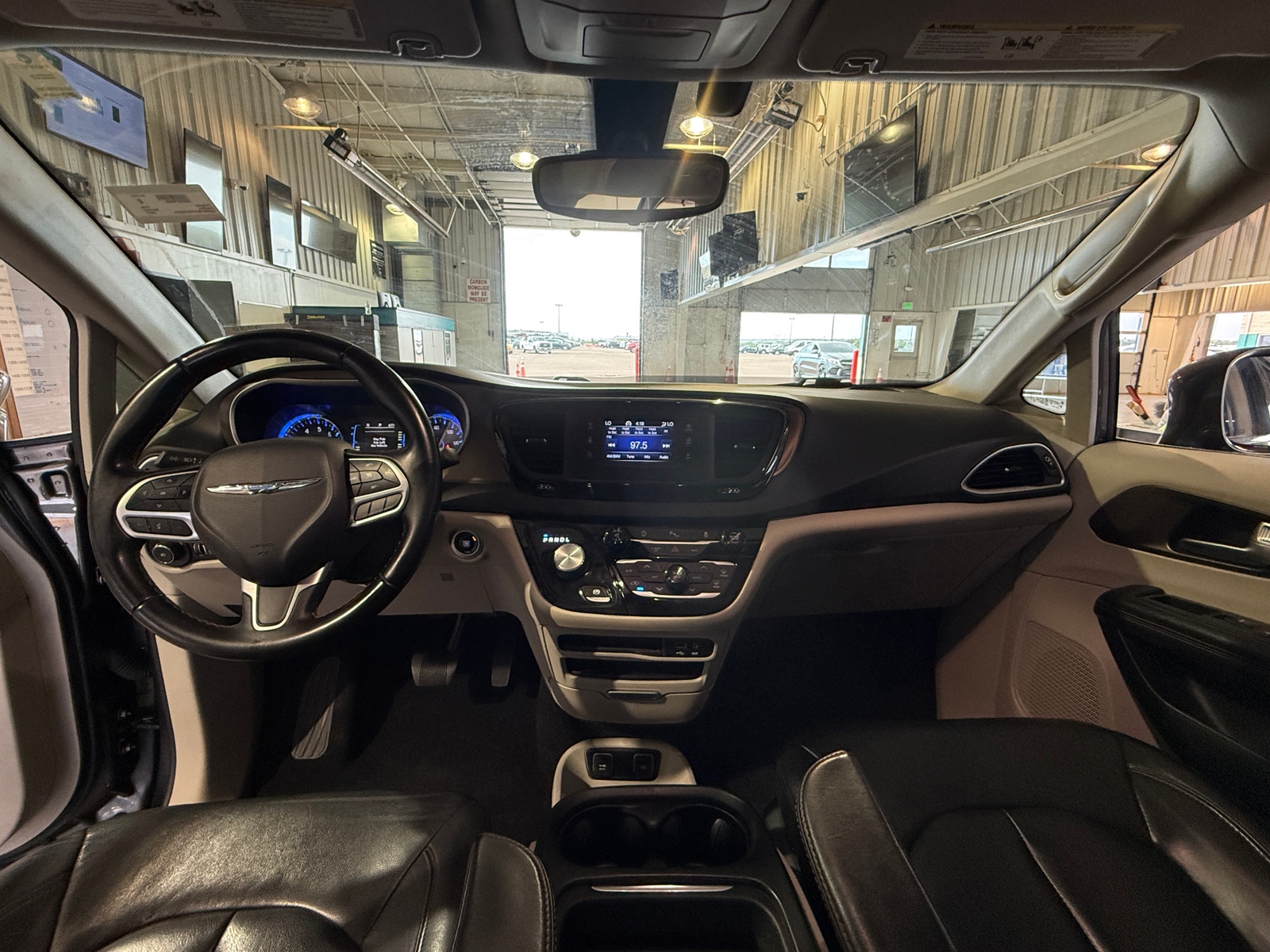 Thumbnail: 2017 Chrysler Pacifica - 2