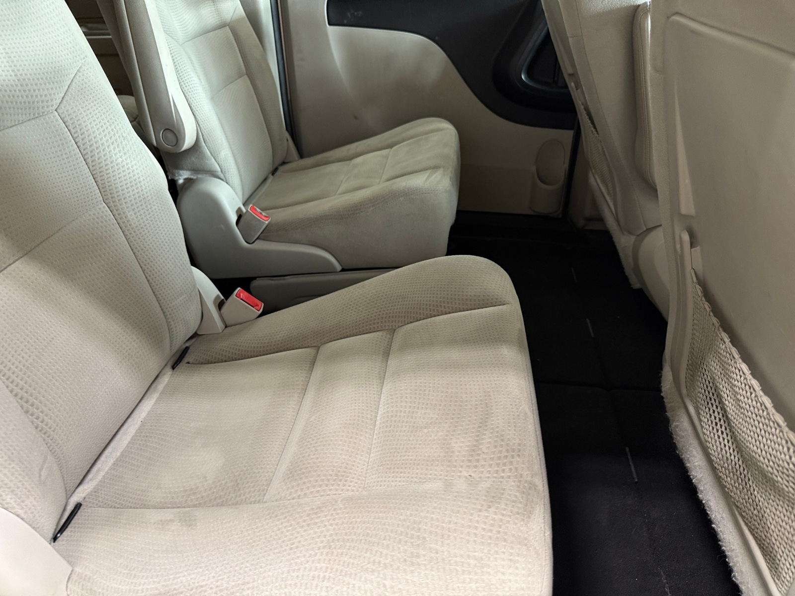 Thumbnail: 2016 Dodge Grand Caravan - 6