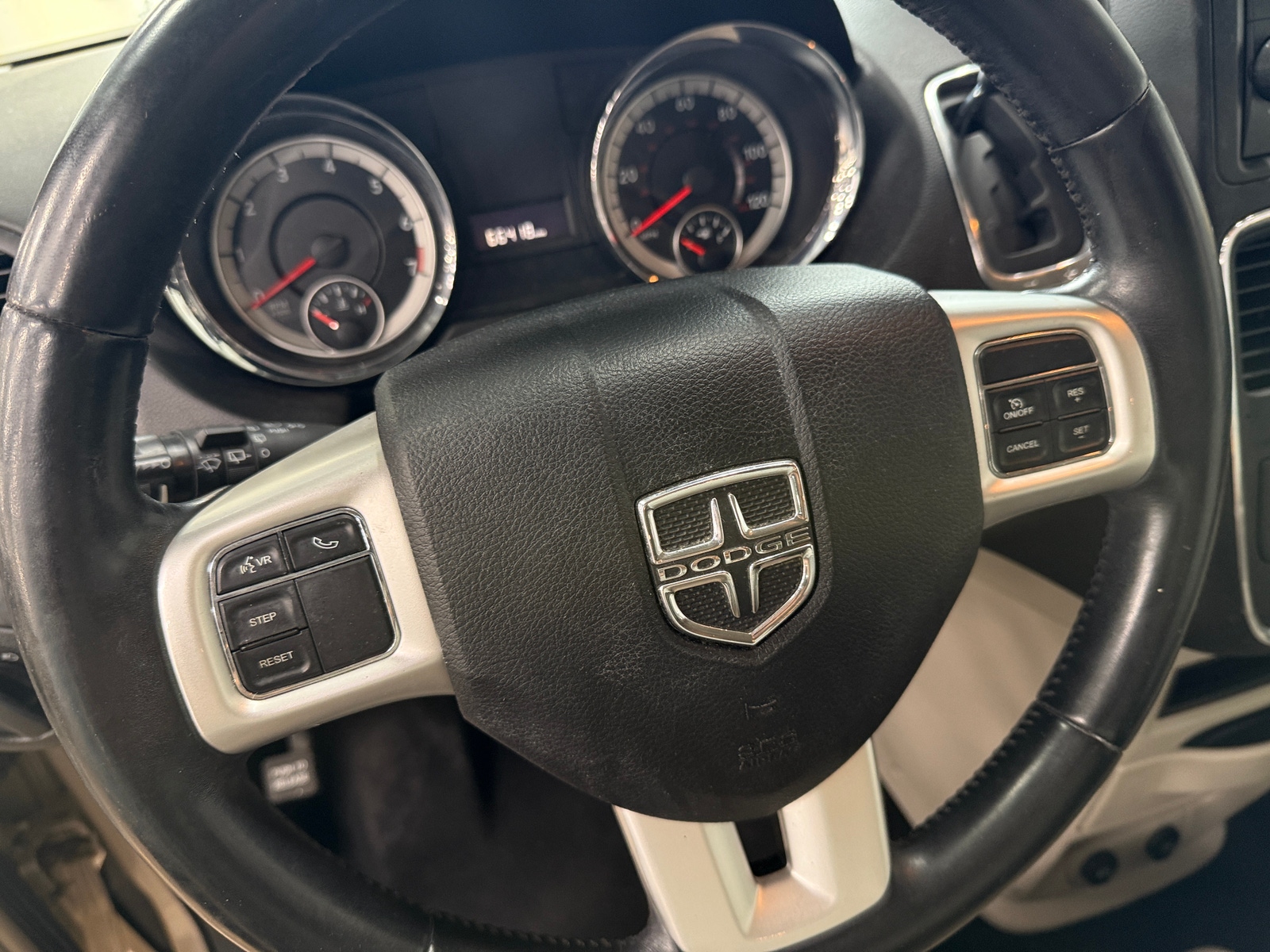 Thumbnail: 2016 Dodge Grand Caravan - 5