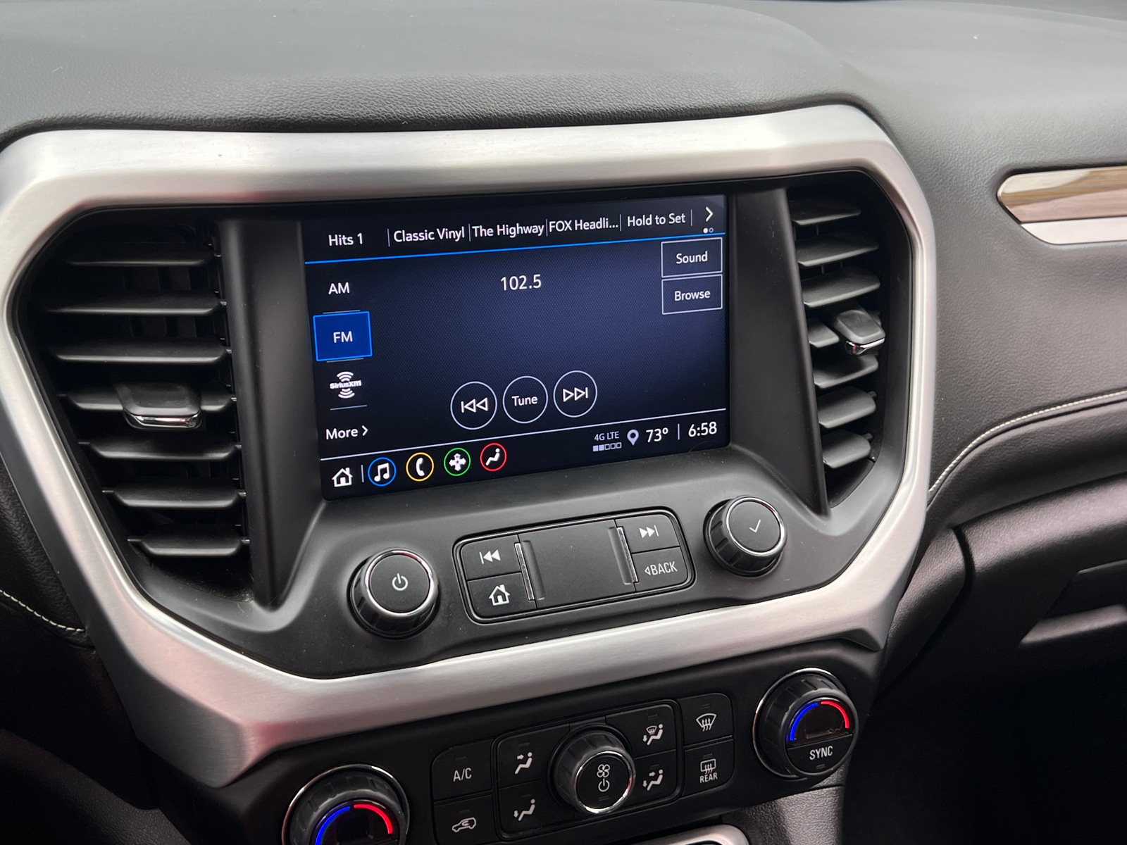Thumbnail: 2022 GMC Acadia - 4