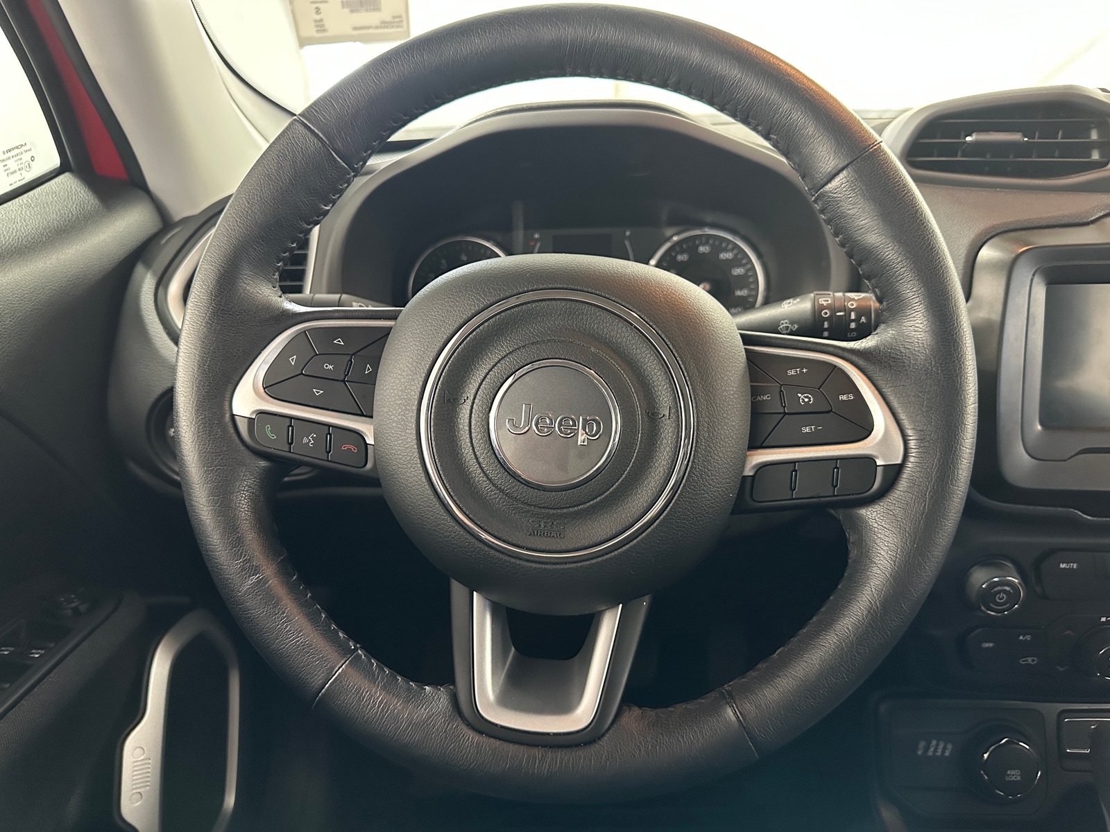 Thumbnail: 2020 Jeep Renegade - 5