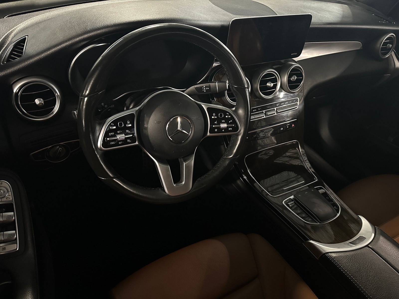 Thumbnail: 2022 Mercedes-Benz GLC - 2