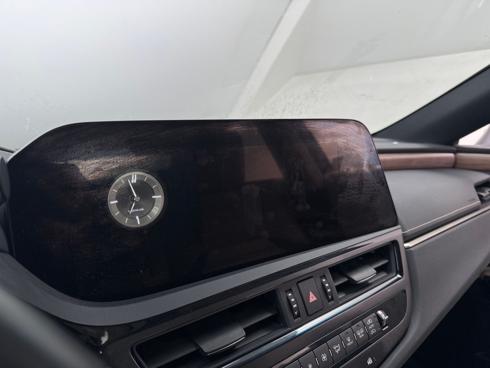 Thumbnail: 2023 Lexus ES - 3