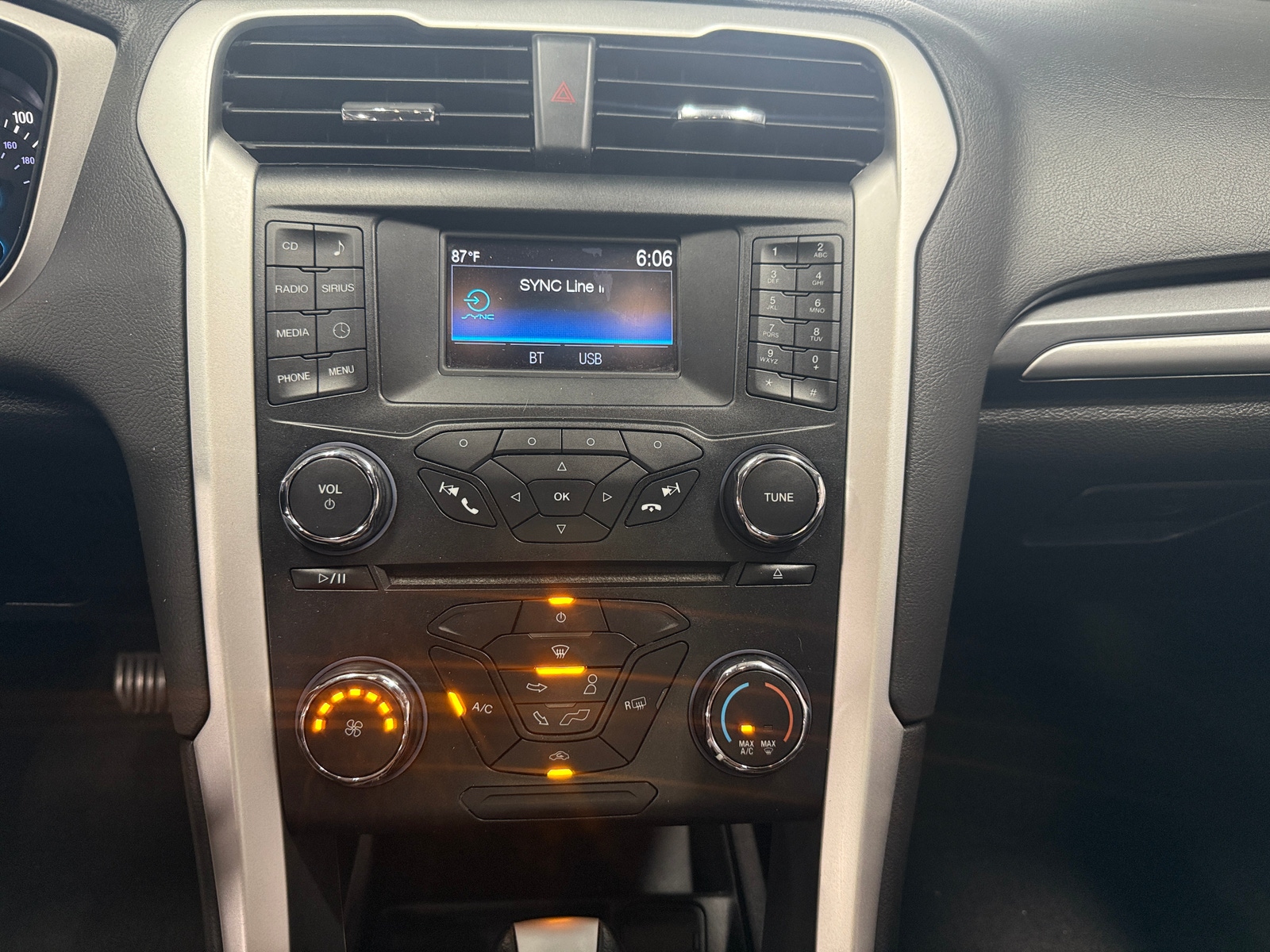 Thumbnail: 2014 Ford Fusion - 4