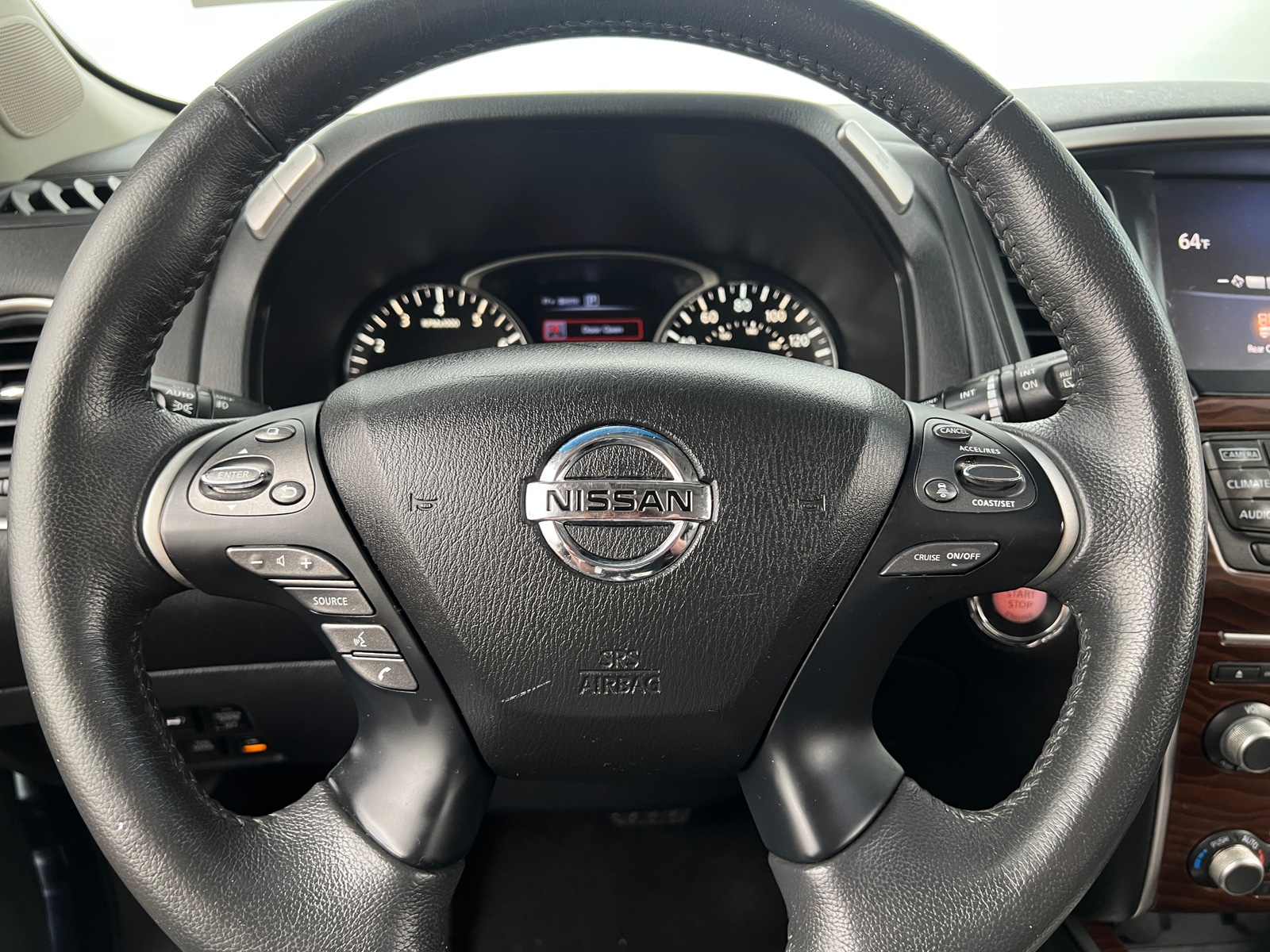 Thumbnail: 2017 Nissan Pathfinder - 4