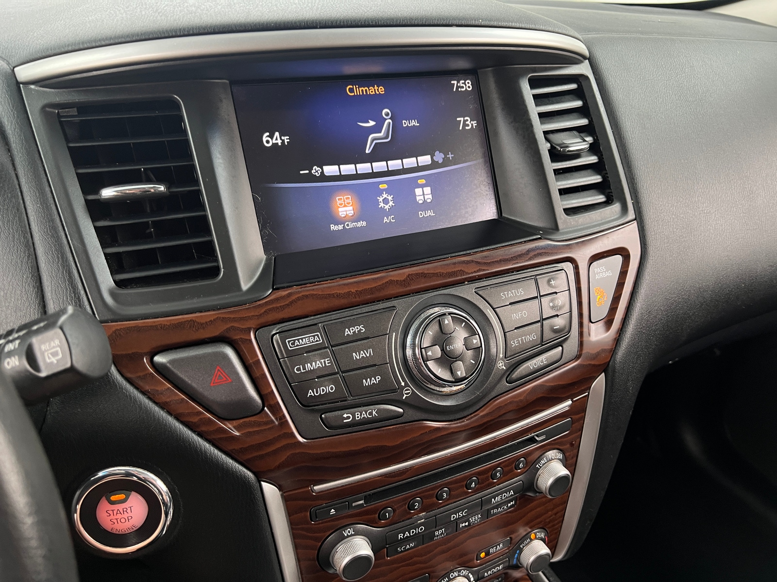 Thumbnail: 2017 Nissan Pathfinder - 3