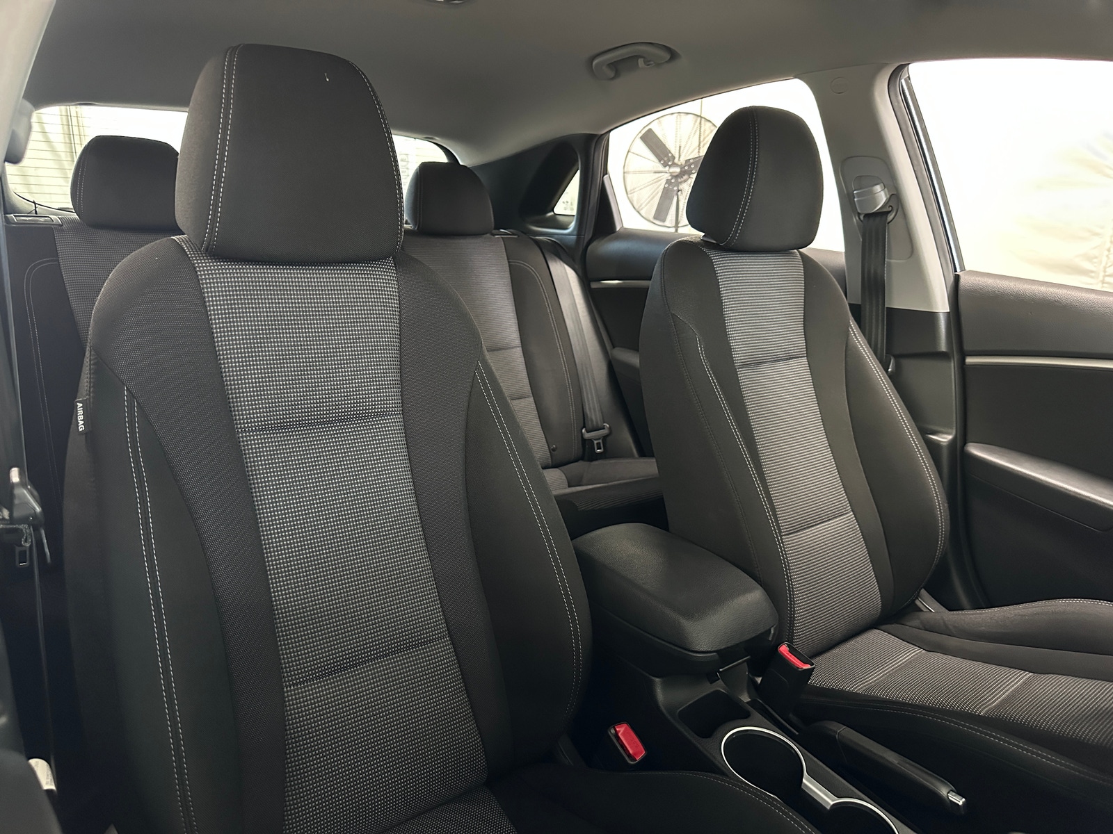 Thumbnail: 2016 Hyundai Elantra - 2