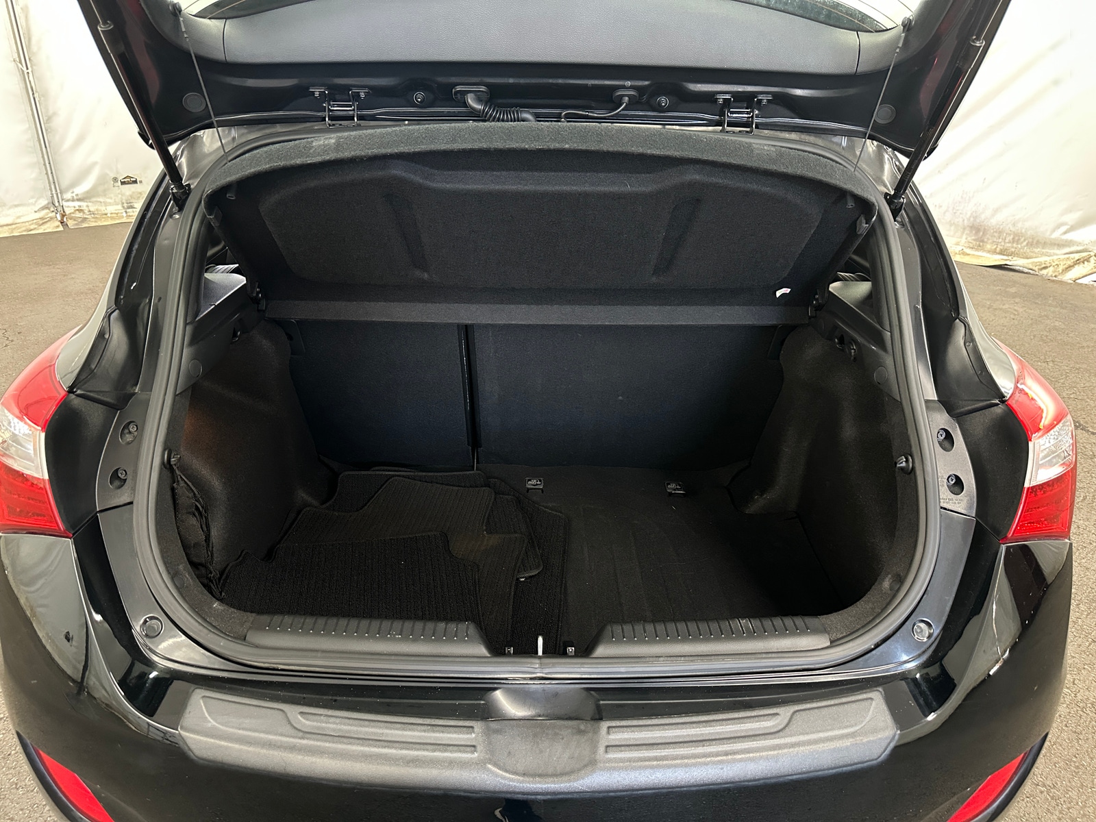 Thumbnail: 2016 Hyundai Elantra - 7