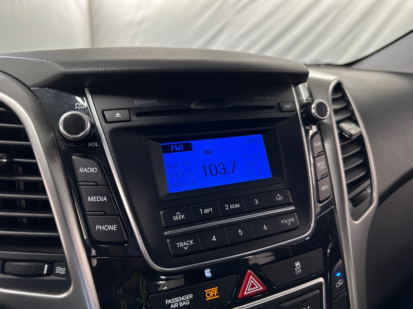 Thumbnail: 2016 Hyundai Elantra - 4