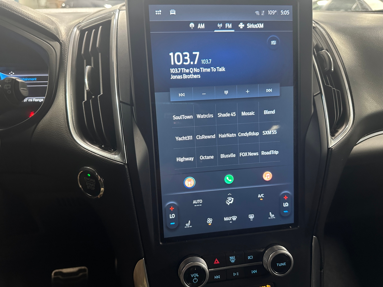 Thumbnail: 2023 Ford Edge - 3