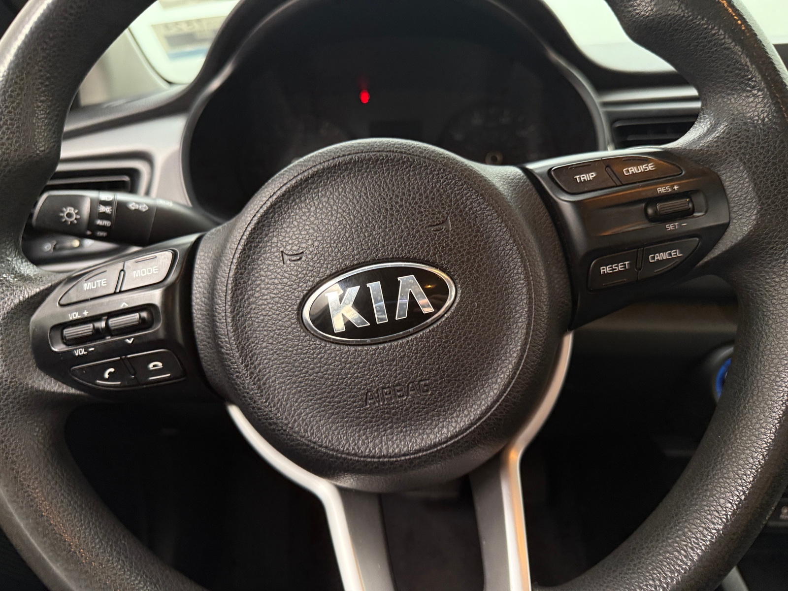 Thumbnail: 2018 Kia Rio - 5
