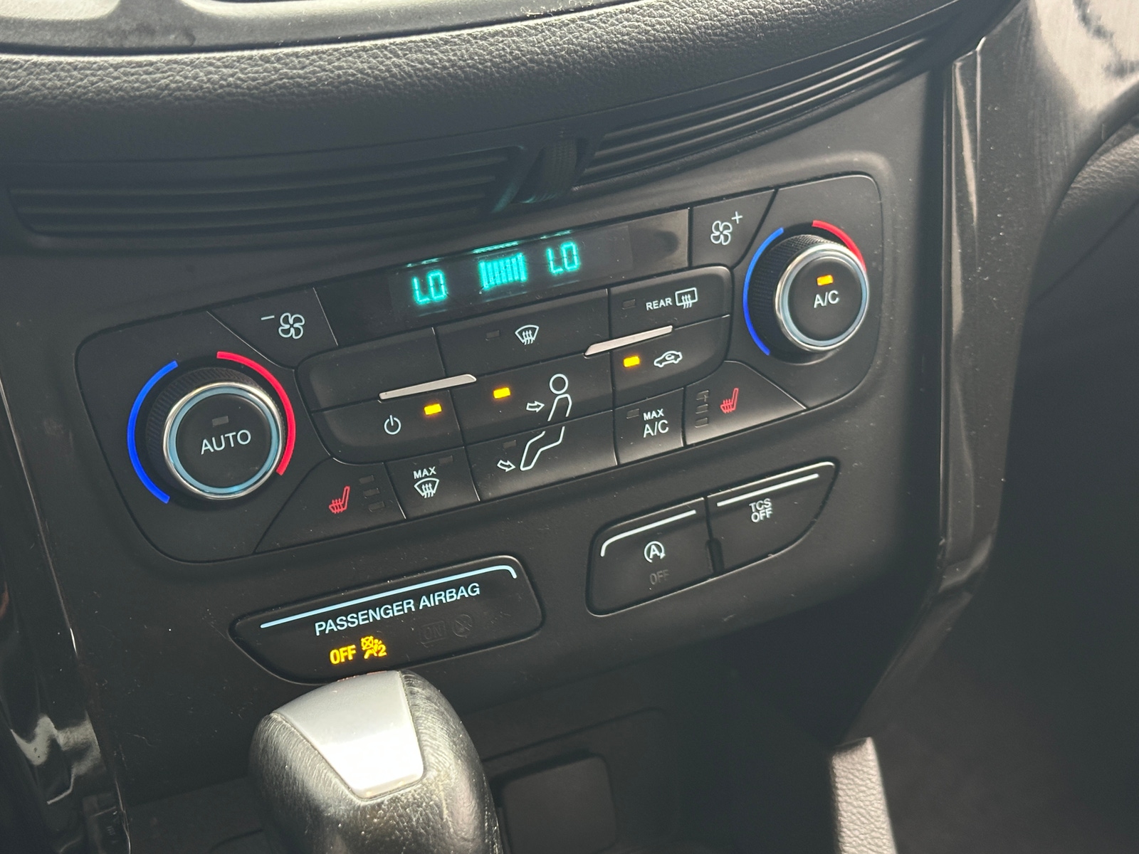 Thumbnail: 2017 Ford Escape - 3