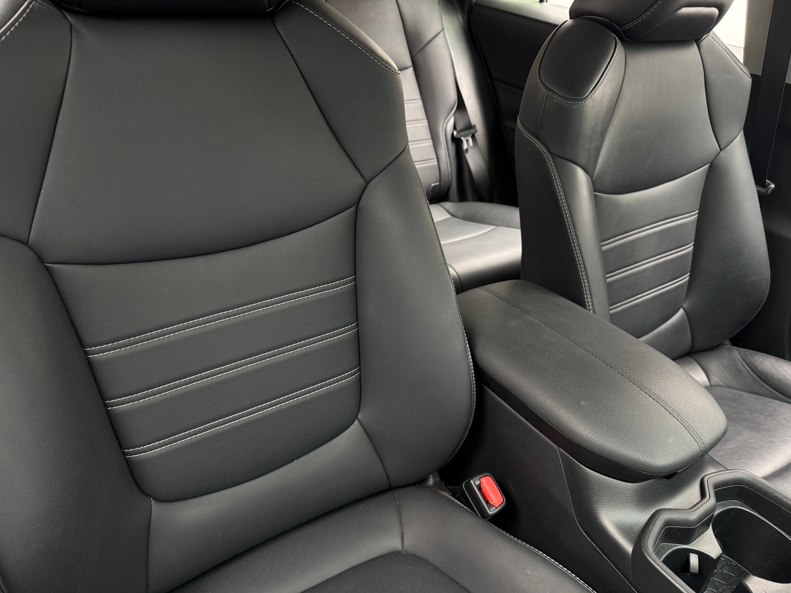 Thumbnail: 2021 Toyota RAV4 - 2