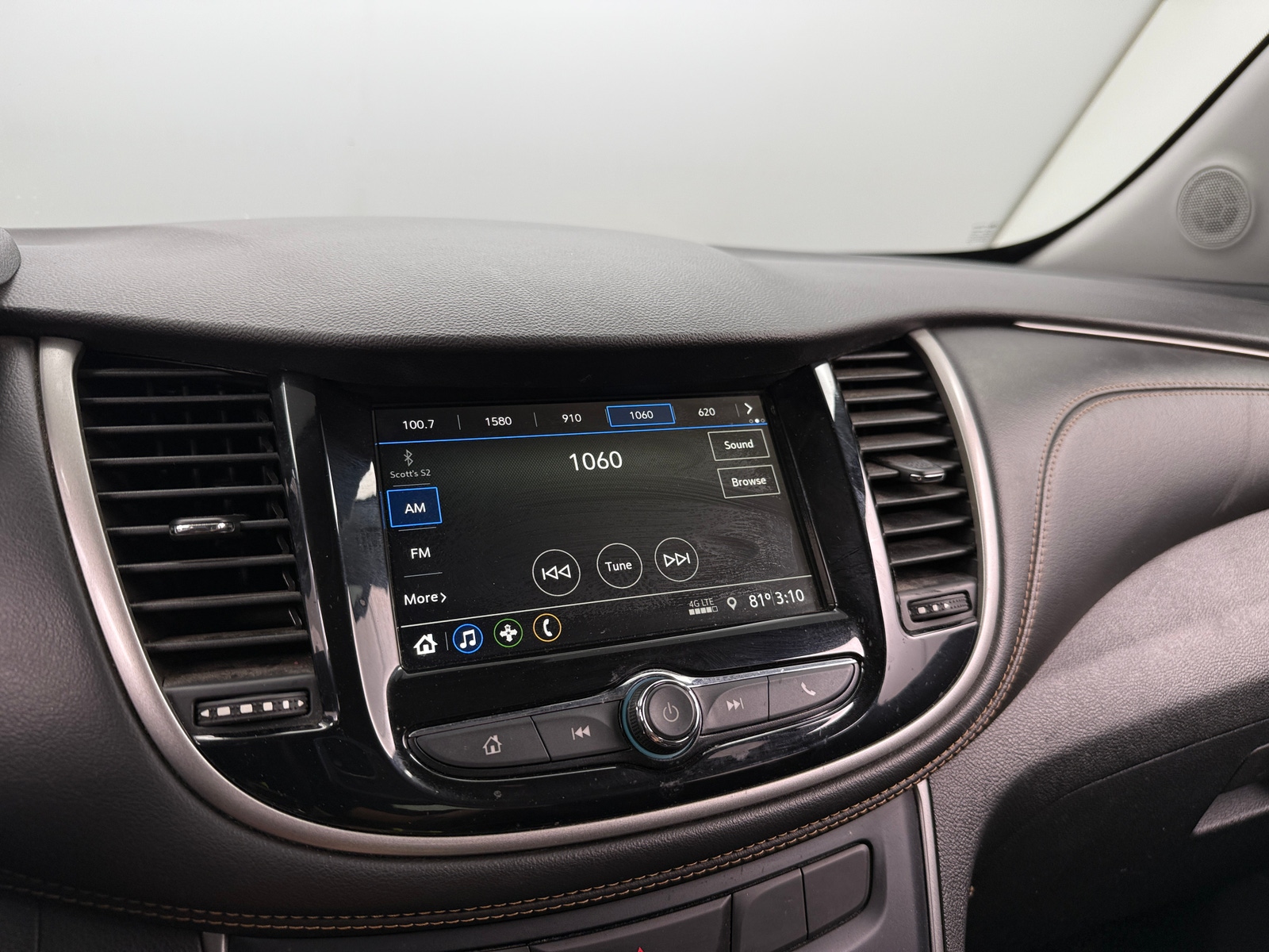 Thumbnail: 2019 Chevrolet Trax - 4