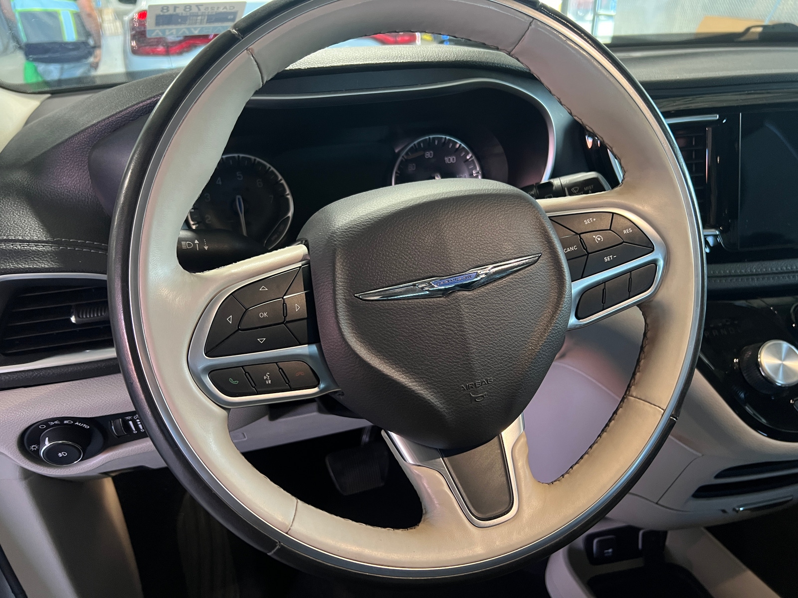 Thumbnail: 2020 Chrysler Pacifica - 4
