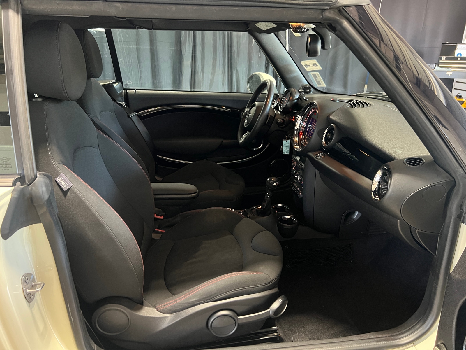 Thumbnail: 2014 MINI Cooper Convertible - 2