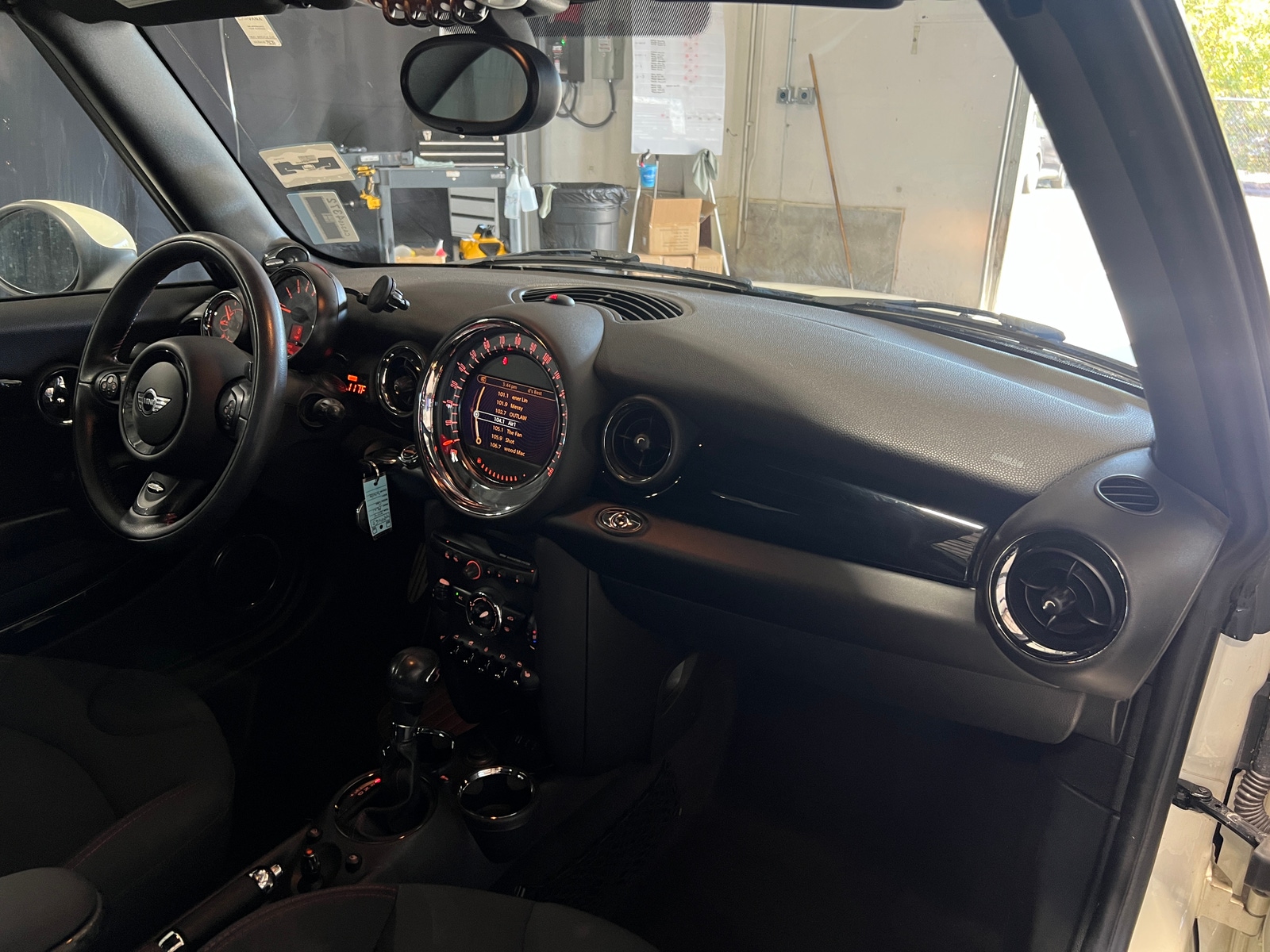 Thumbnail: 2014 MINI Cooper Convertible - 3