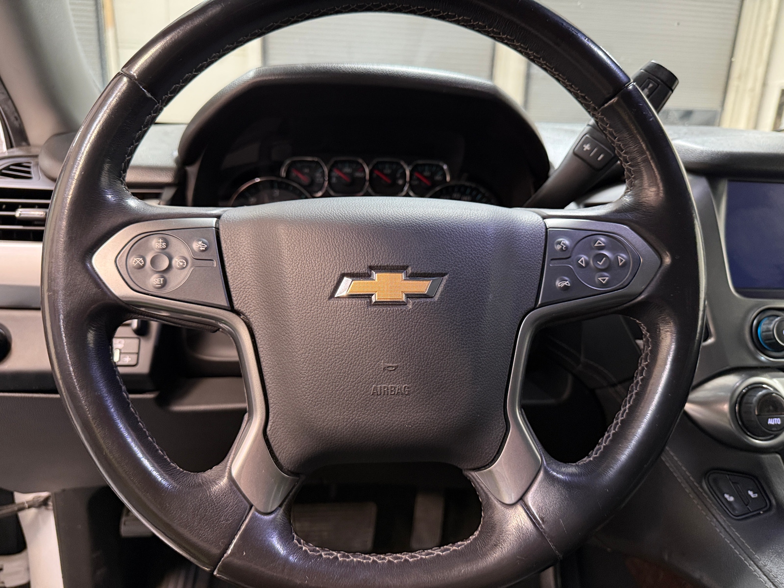 Thumbnail: 2018 Chevrolet Suburban - 4