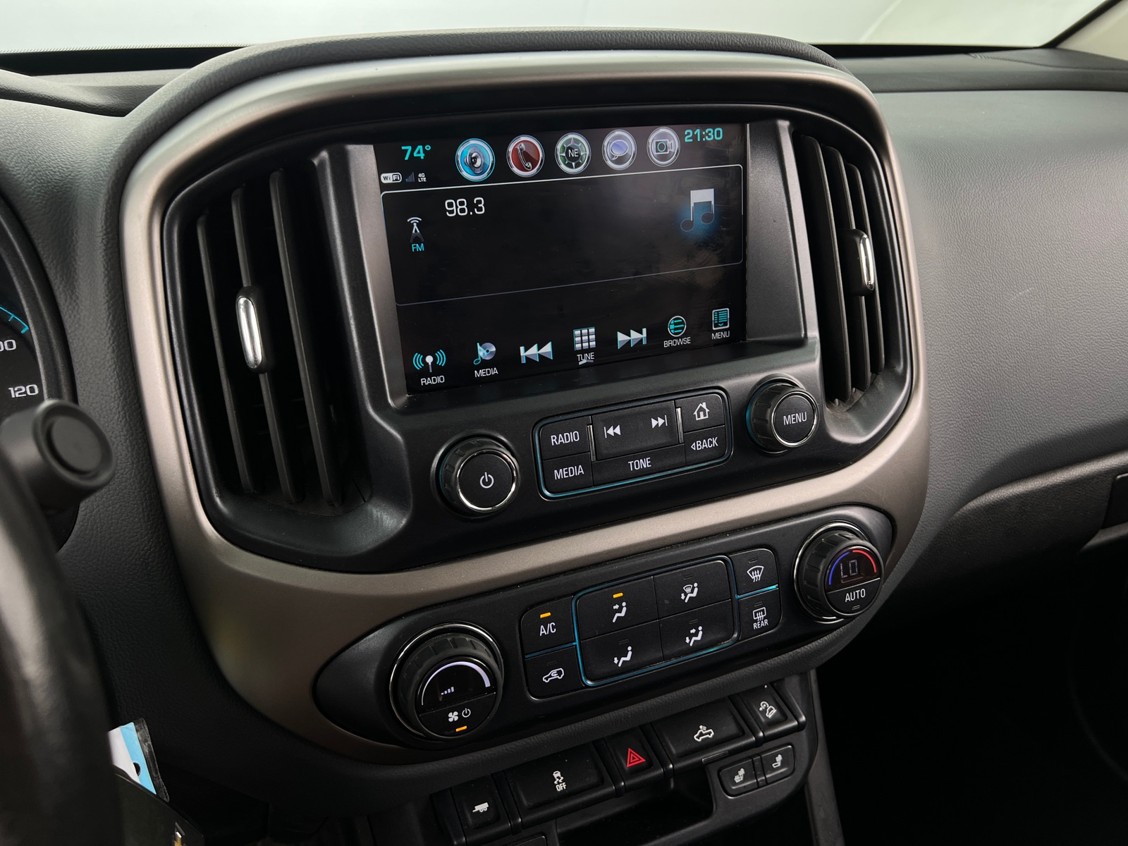 Thumbnail: 2018 Chevrolet Colorado - 4
