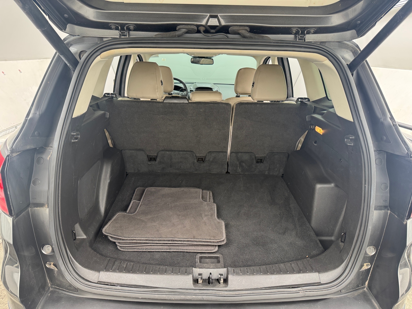 Thumbnail: 2019 Ford Escape - 6
