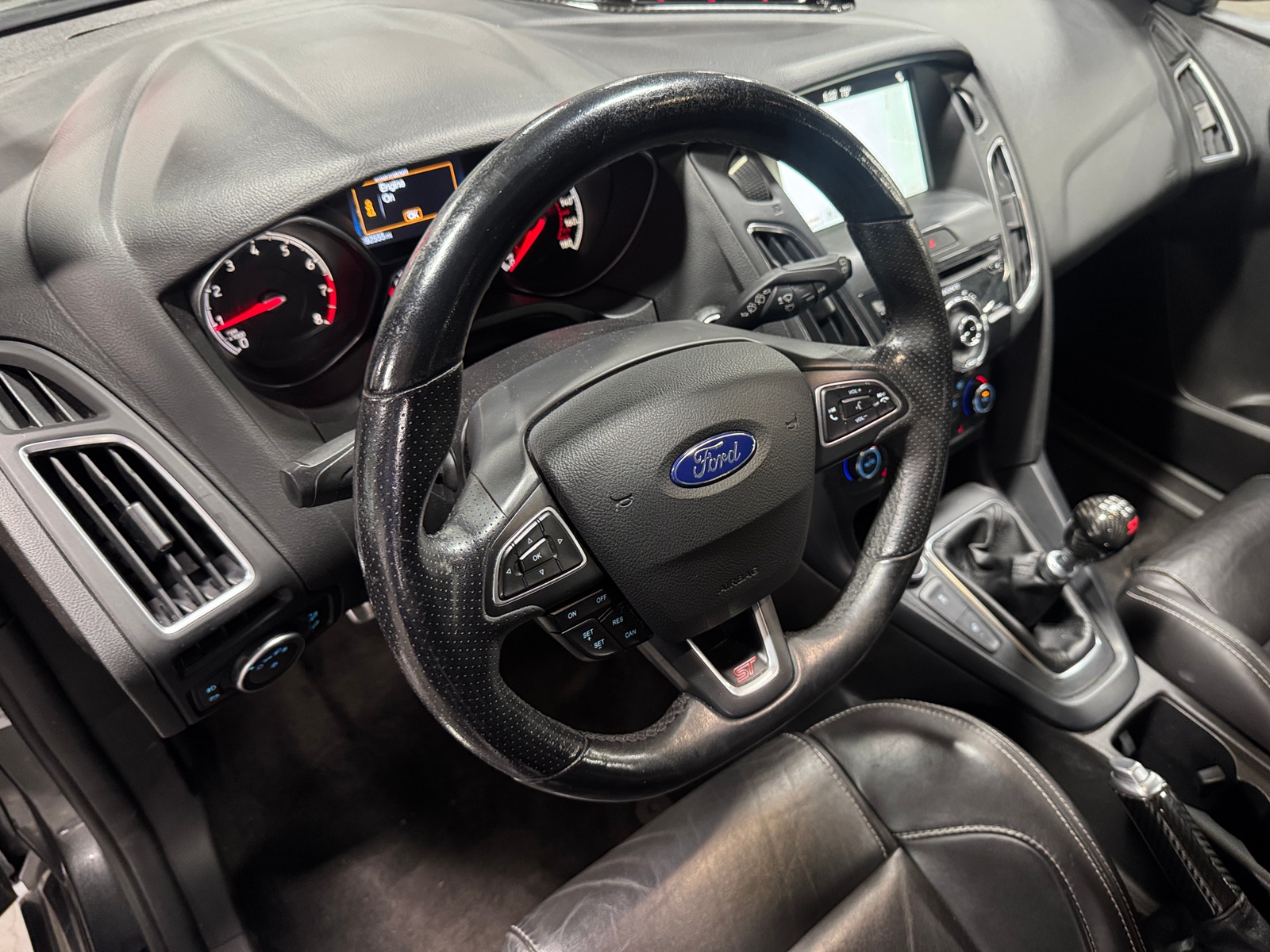 Thumbnail: 2017 Ford Focus - 4