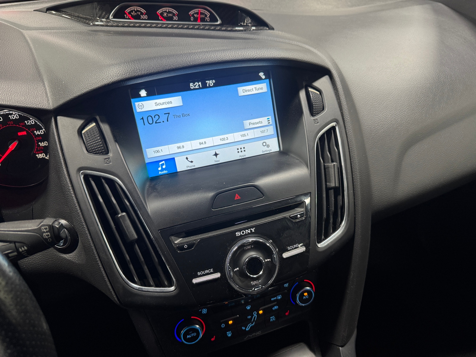 Thumbnail: 2017 Ford Focus - 3