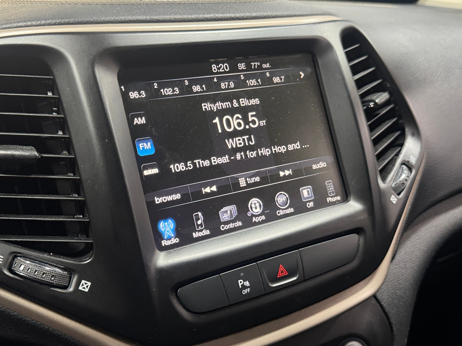 Thumbnail: 2016 Jeep Cherokee - 4