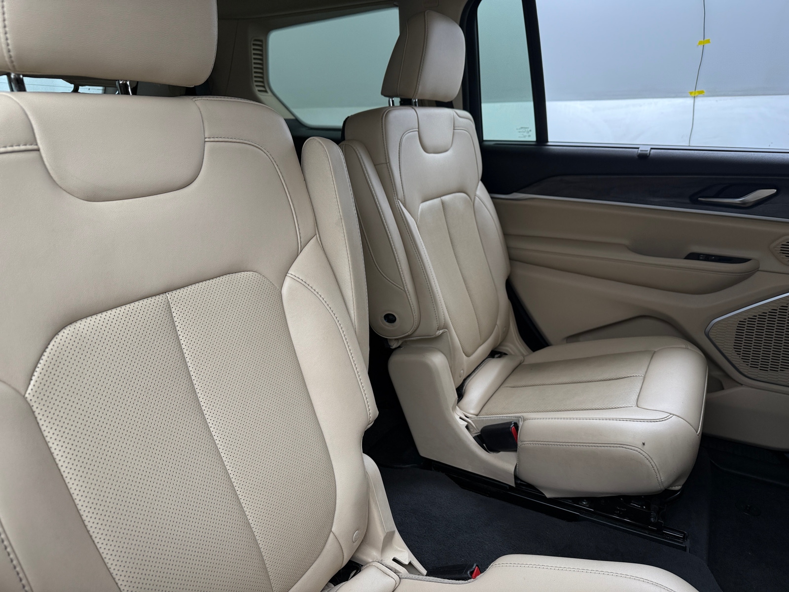 Thumbnail: 2022 Jeep Grand Cherokee L - 5