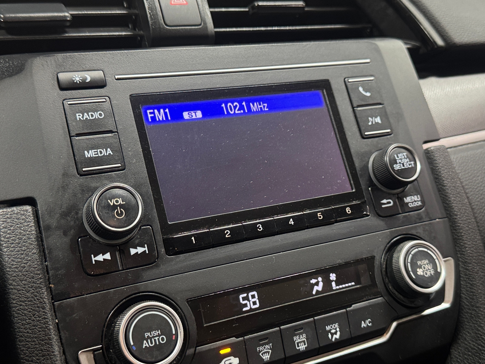 Thumbnail: 2018 Honda Civic - 4