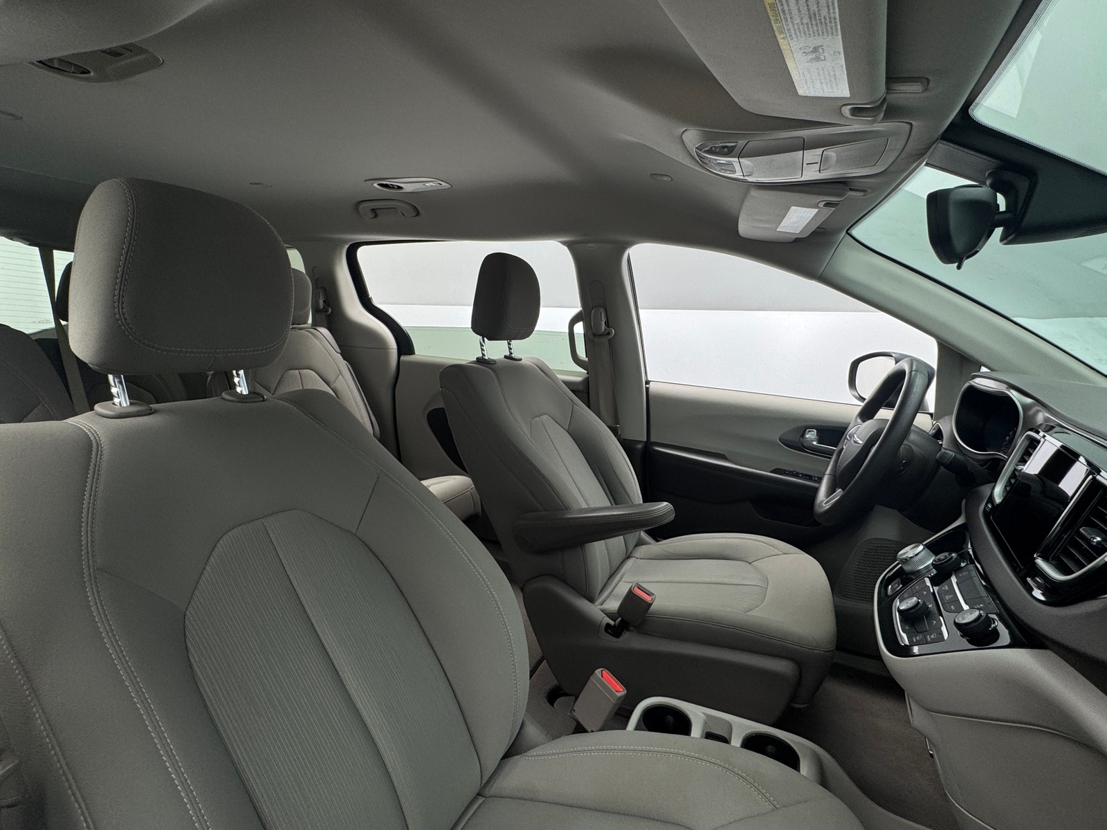Thumbnail: 2017 Chrysler Pacifica - 2