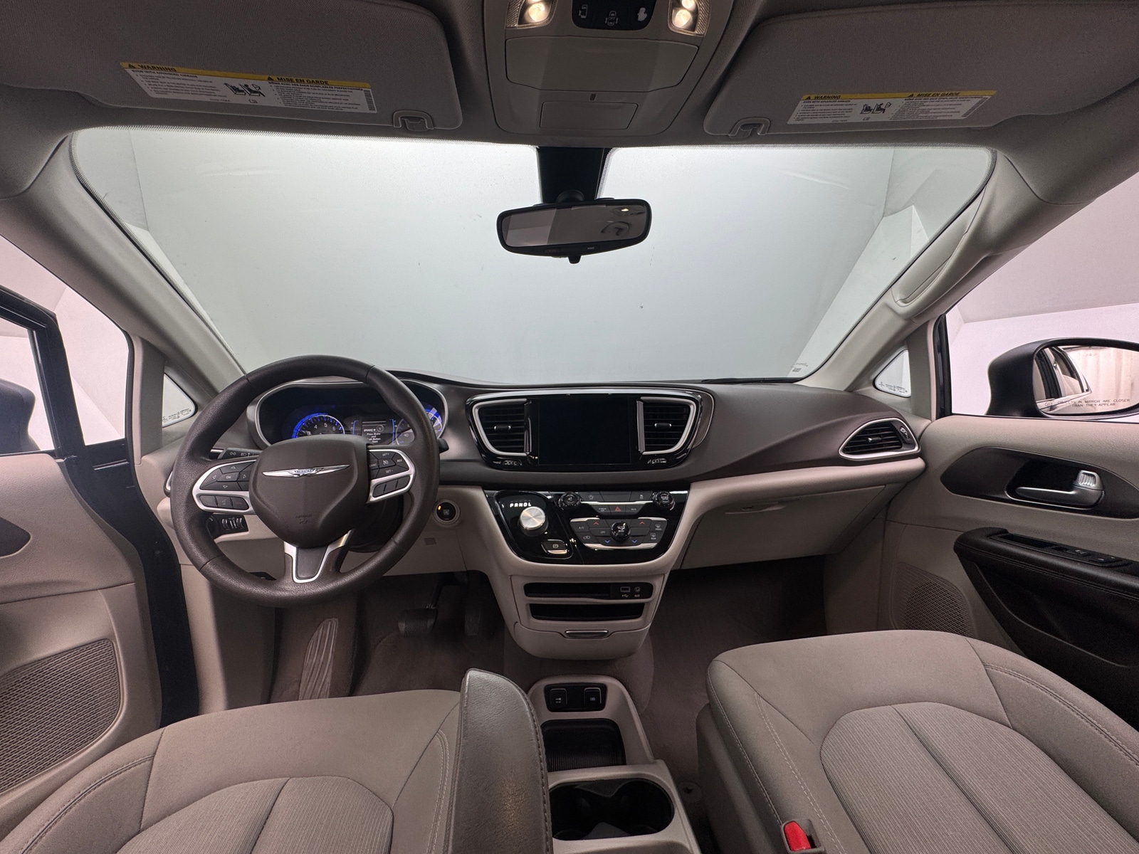 Thumbnail: 2017 Chrysler Pacifica - 3