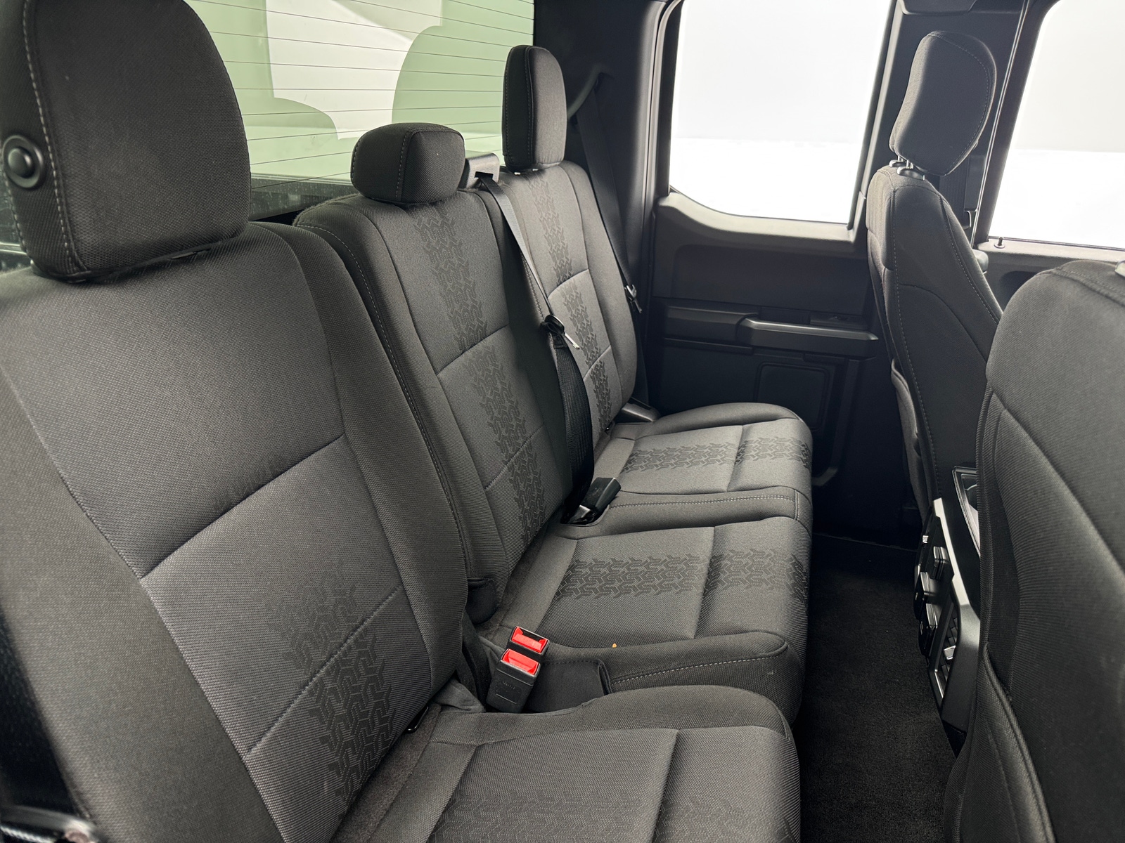 Thumbnail: 2018 Ford Econoline - 6