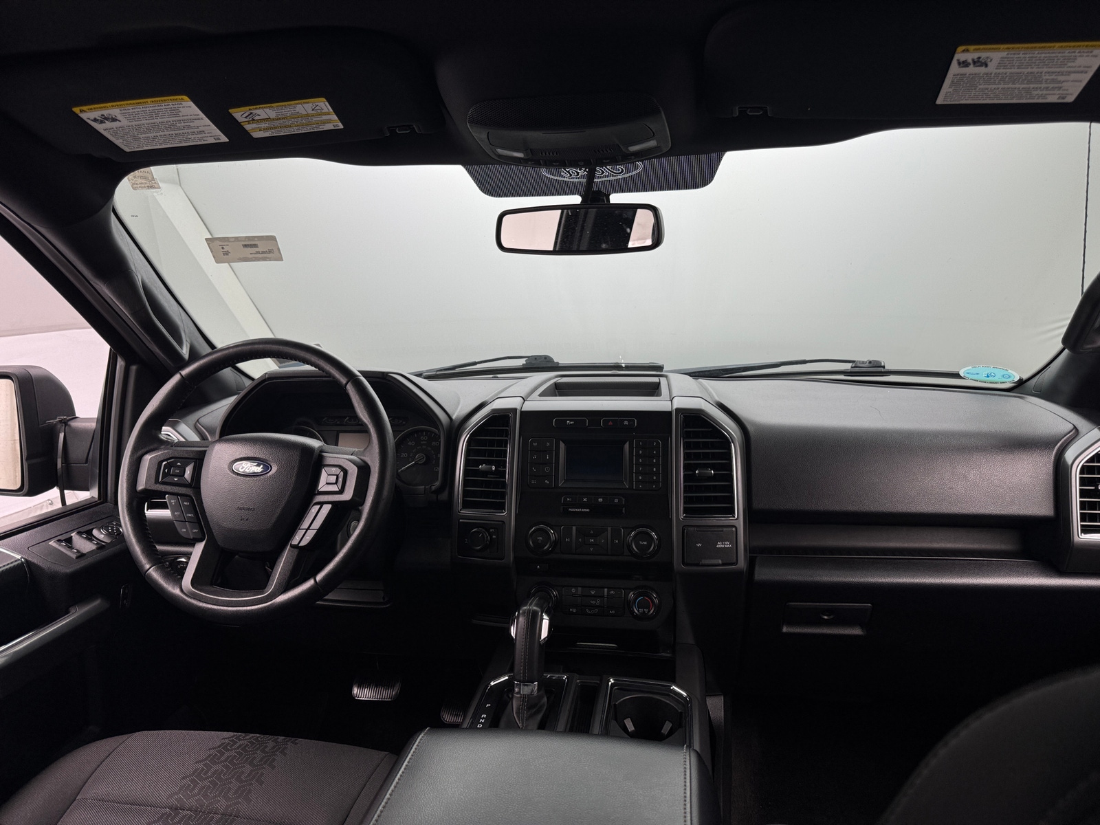 Thumbnail: 2018 Ford Econoline - 3
