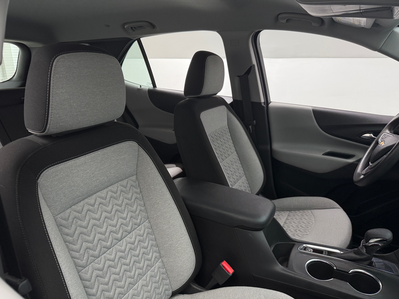 Thumbnail: 2022 Chevrolet Equinox - 2