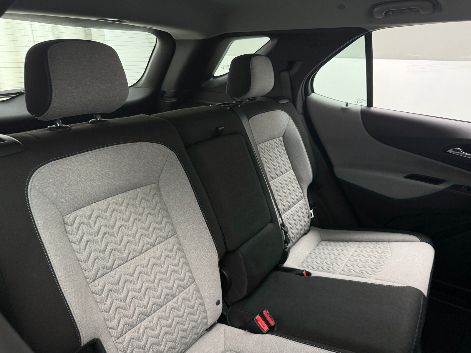 Thumbnail: 2022 Chevrolet Equinox - 6