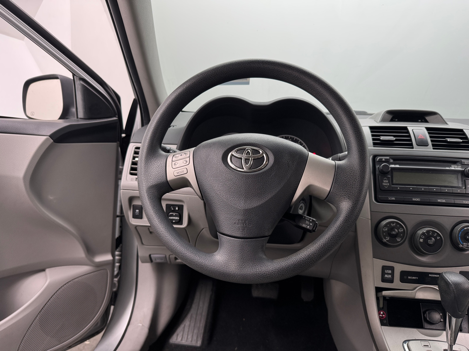 Thumbnail: 2012 Toyota Corolla - 5