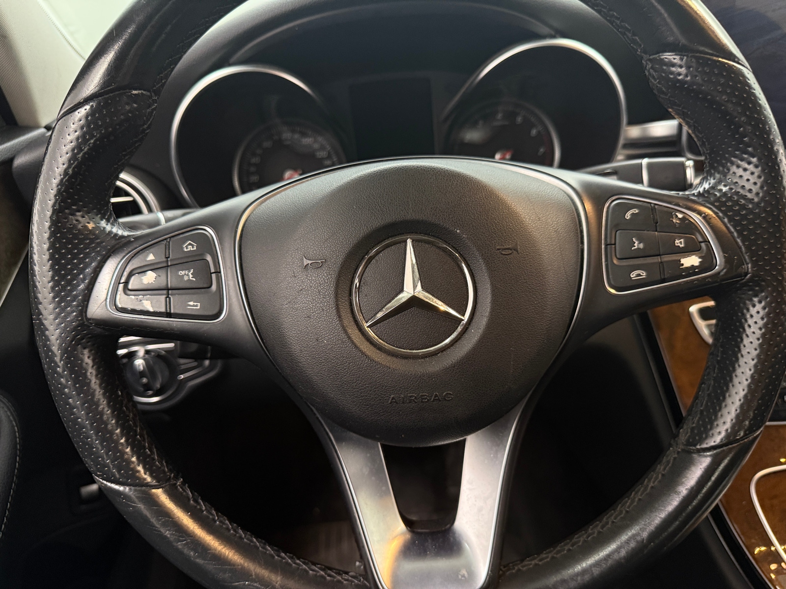 Thumbnail: 2015 Mercedes-Benz C-Class - 4