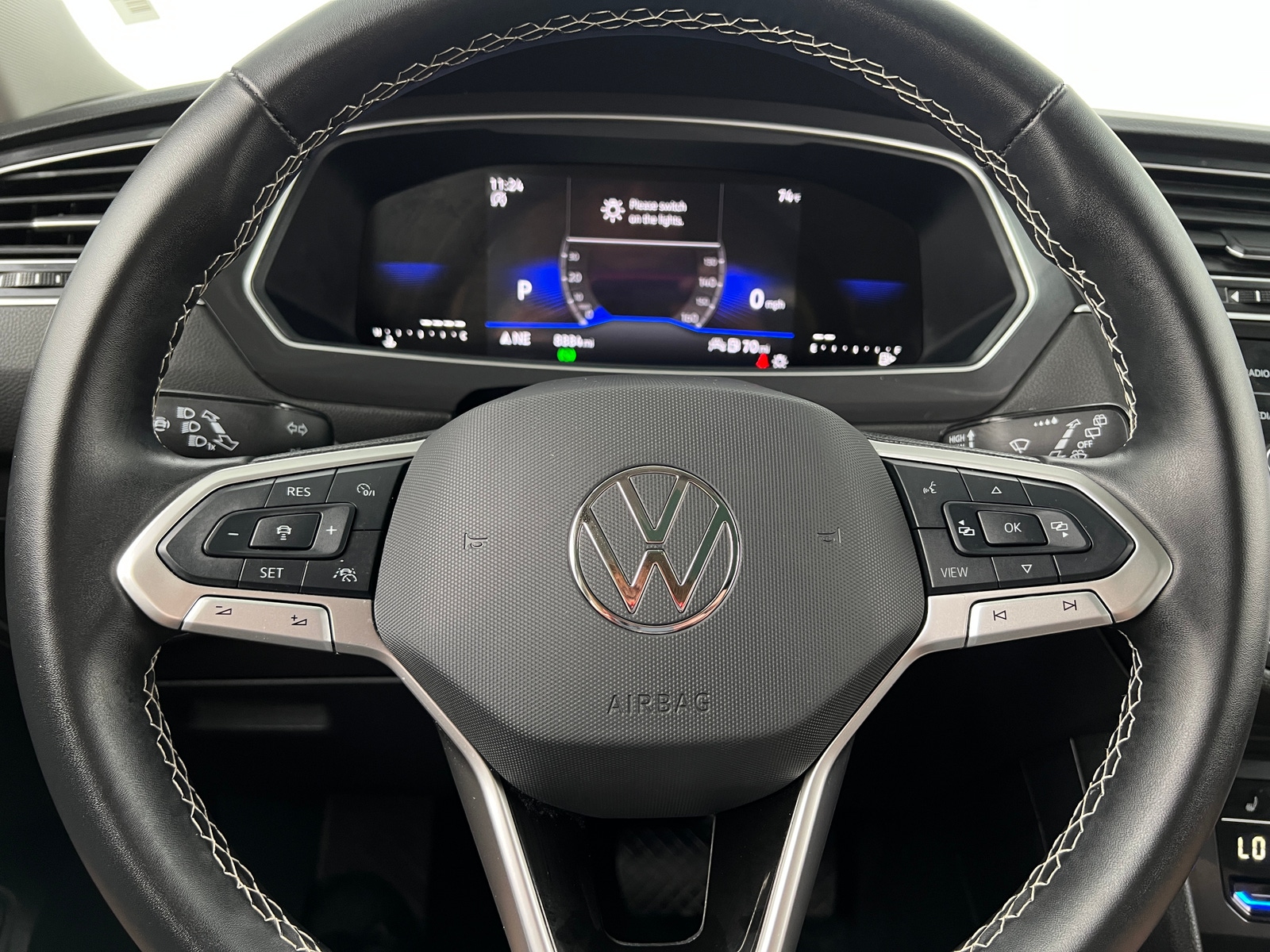 Thumbnail: 2024 Volkswagen Tiguan - 4