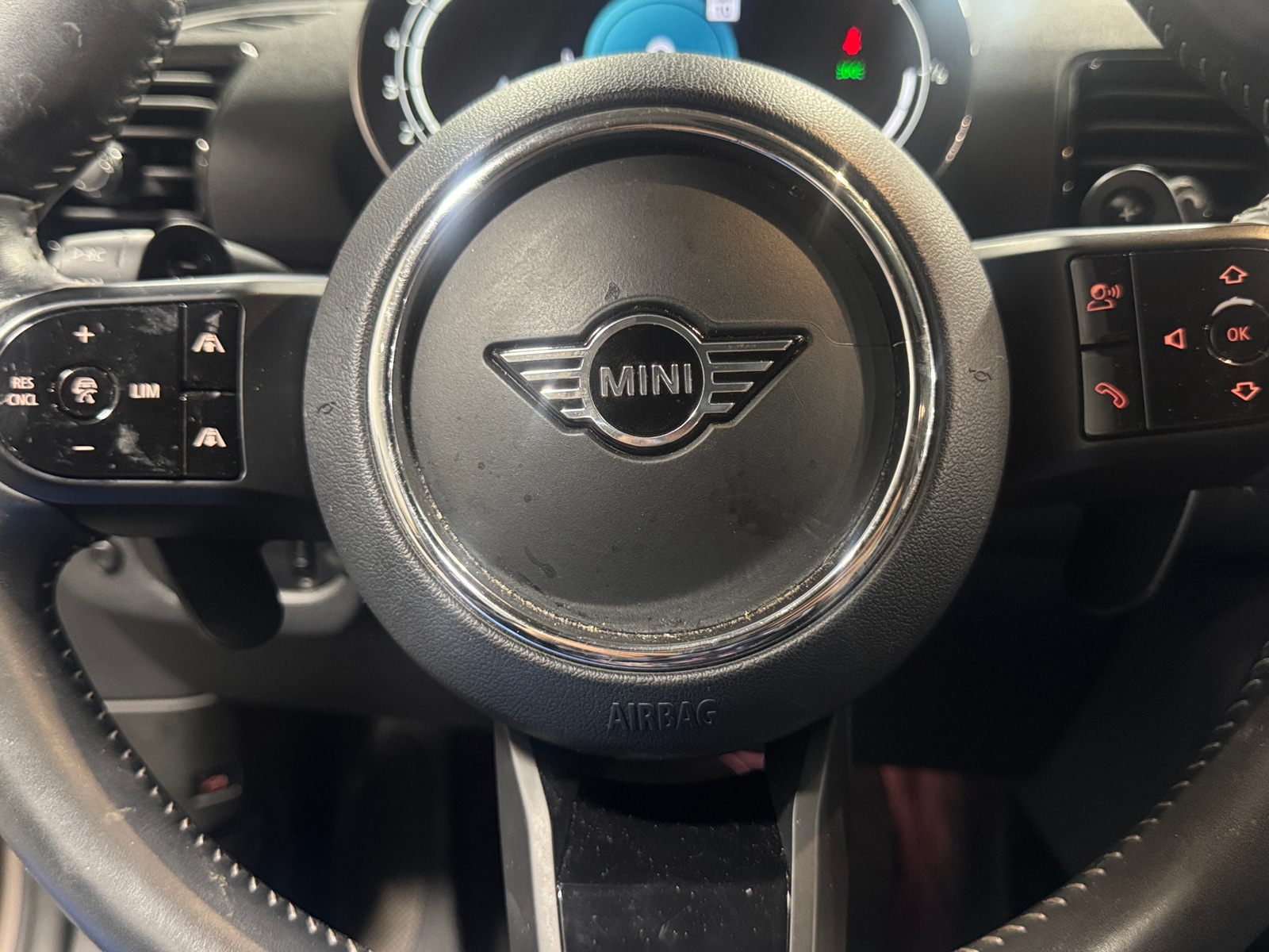 Thumbnail: 2022 MINI Cooper Clubman - 4
