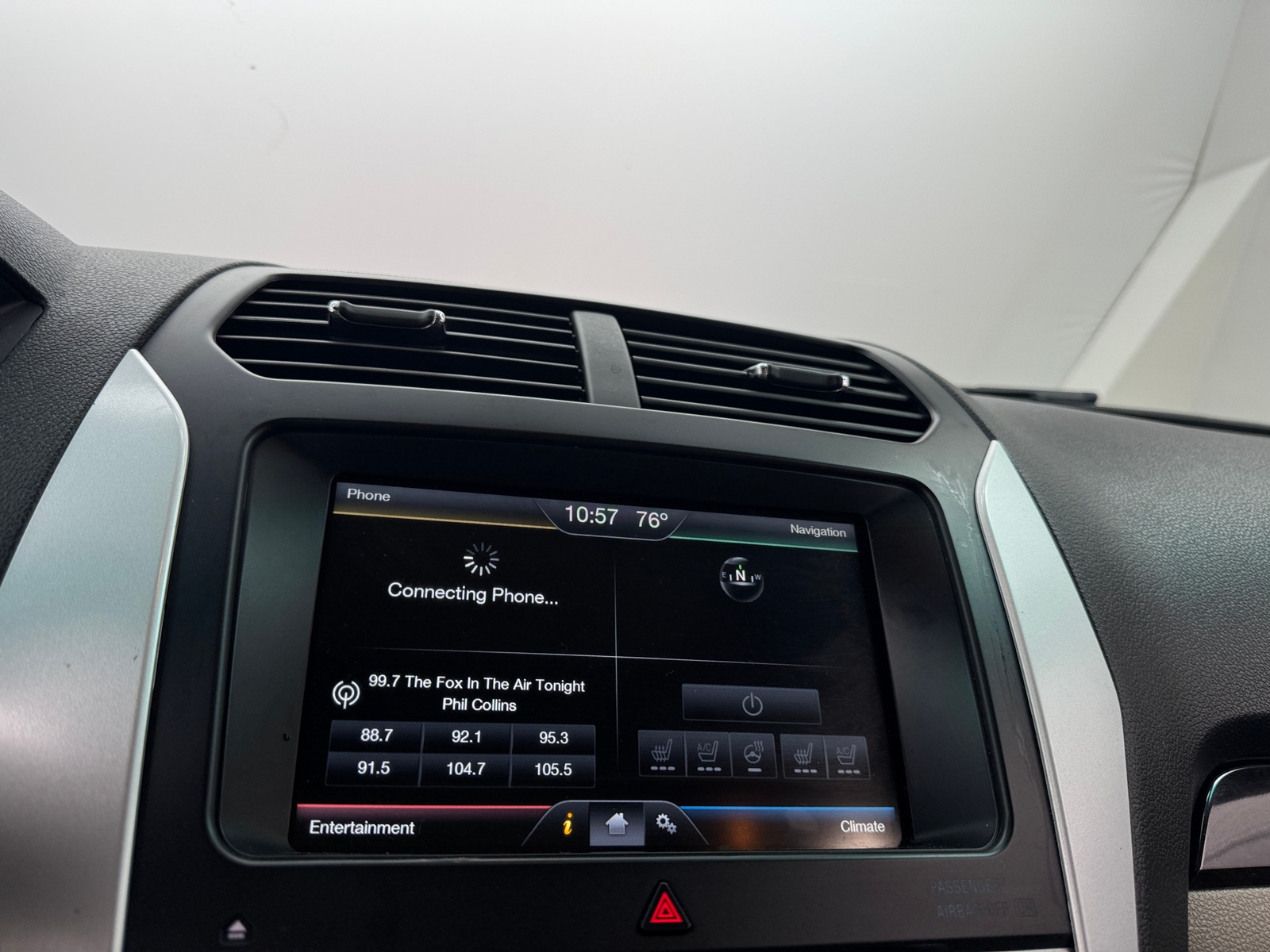Thumbnail: 2015 Ford Explorer - 3
