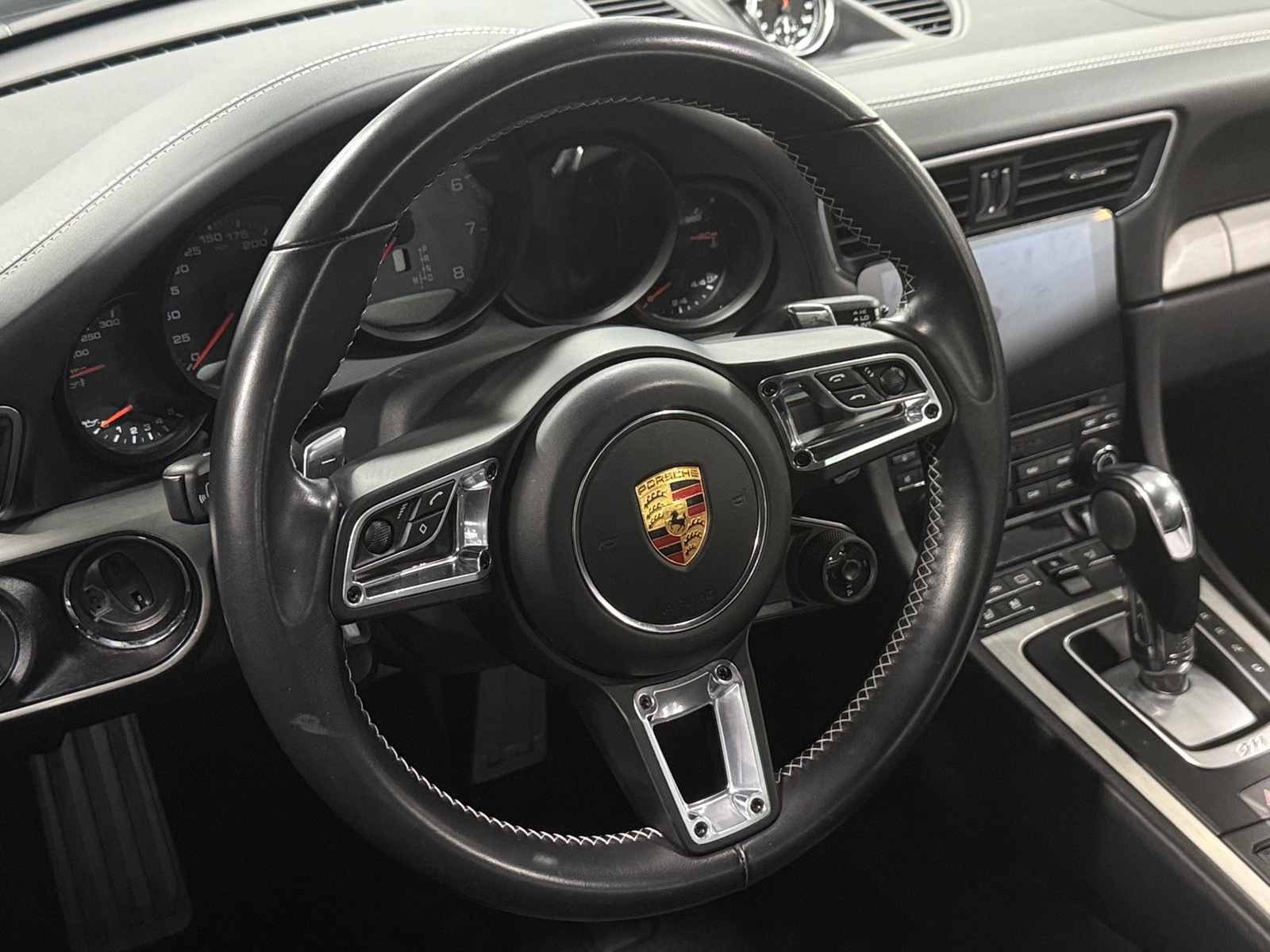Thumbnail: 2019 Porsche 911 - 3