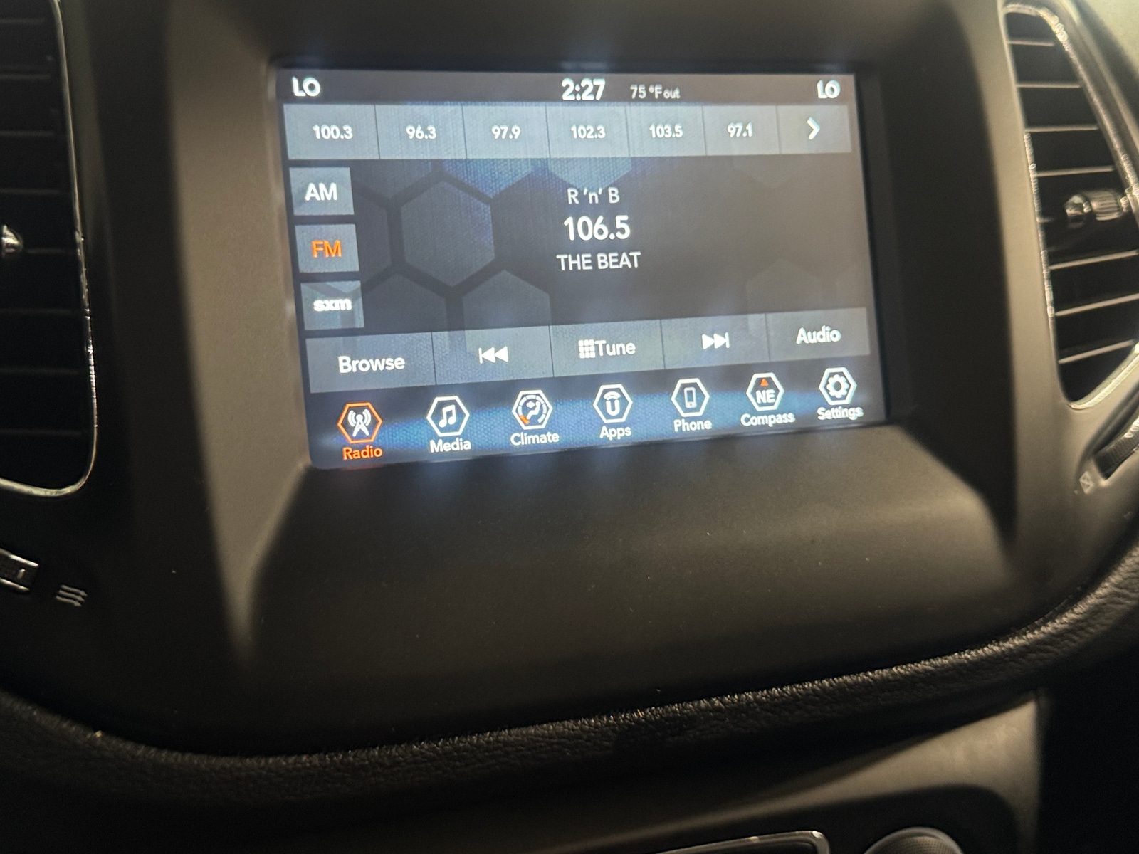Thumbnail: 2019 Jeep Compass - 3
