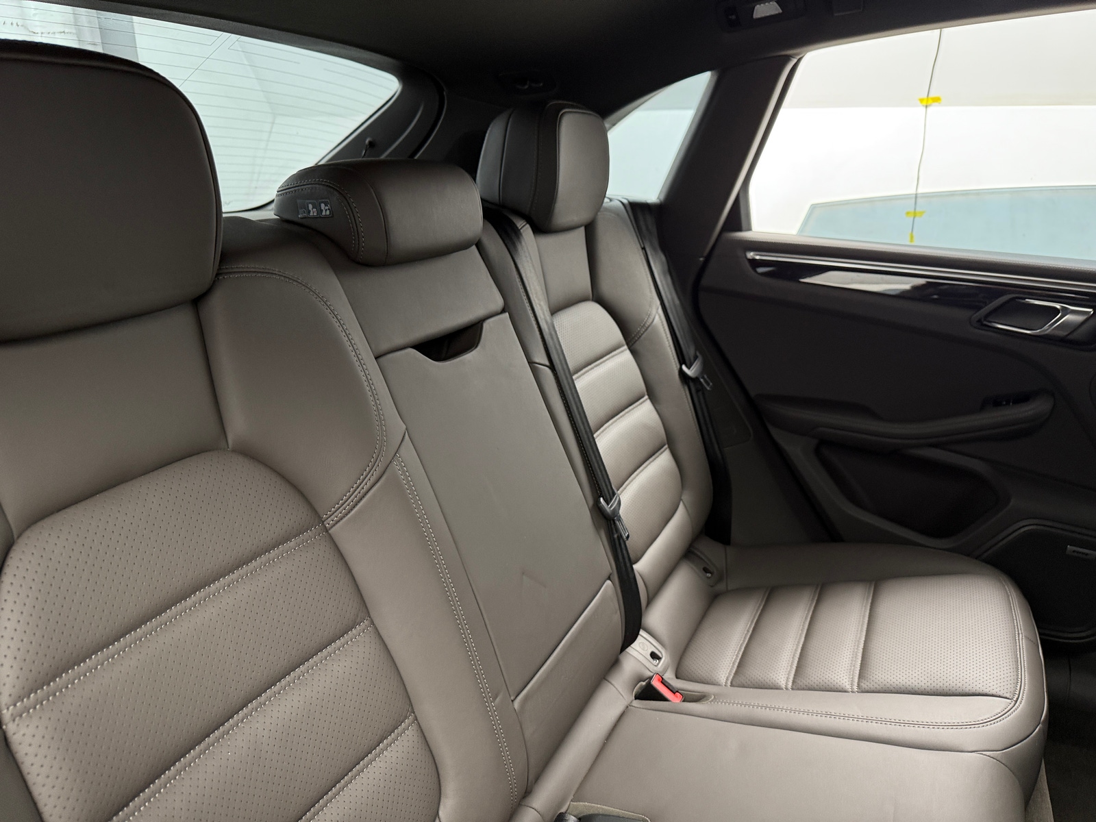 Thumbnail: 2018 Porsche Macan - 5