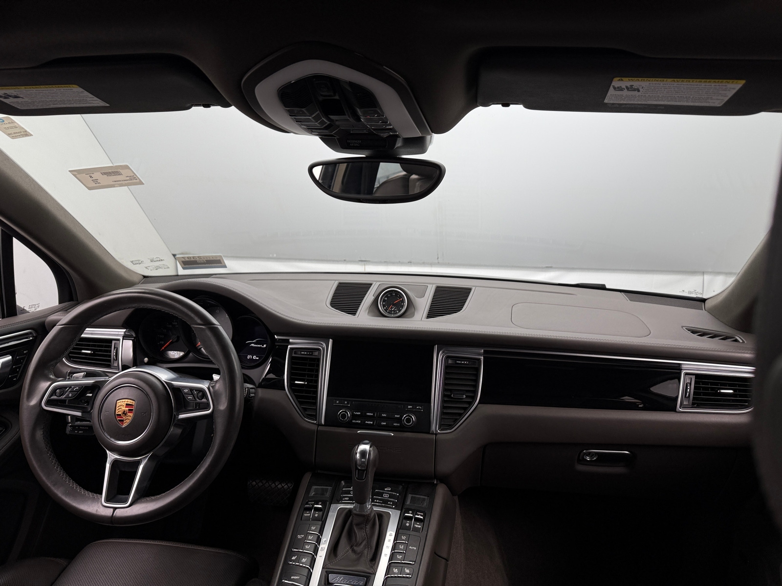 Thumbnail: 2018 Porsche Macan - 2